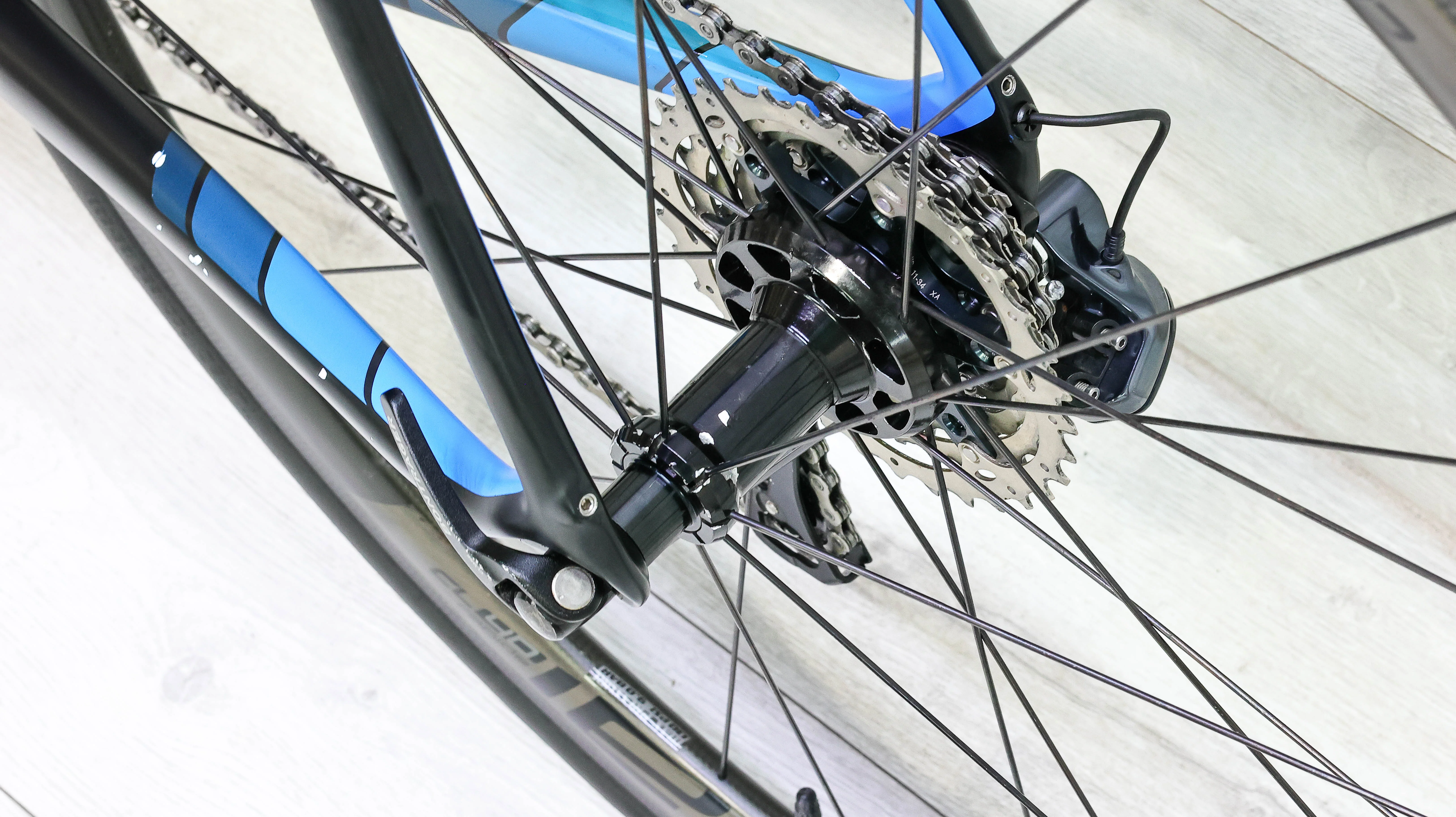 Trek Domane SL 7 Road Bike - 2017, 56cm - Image 19