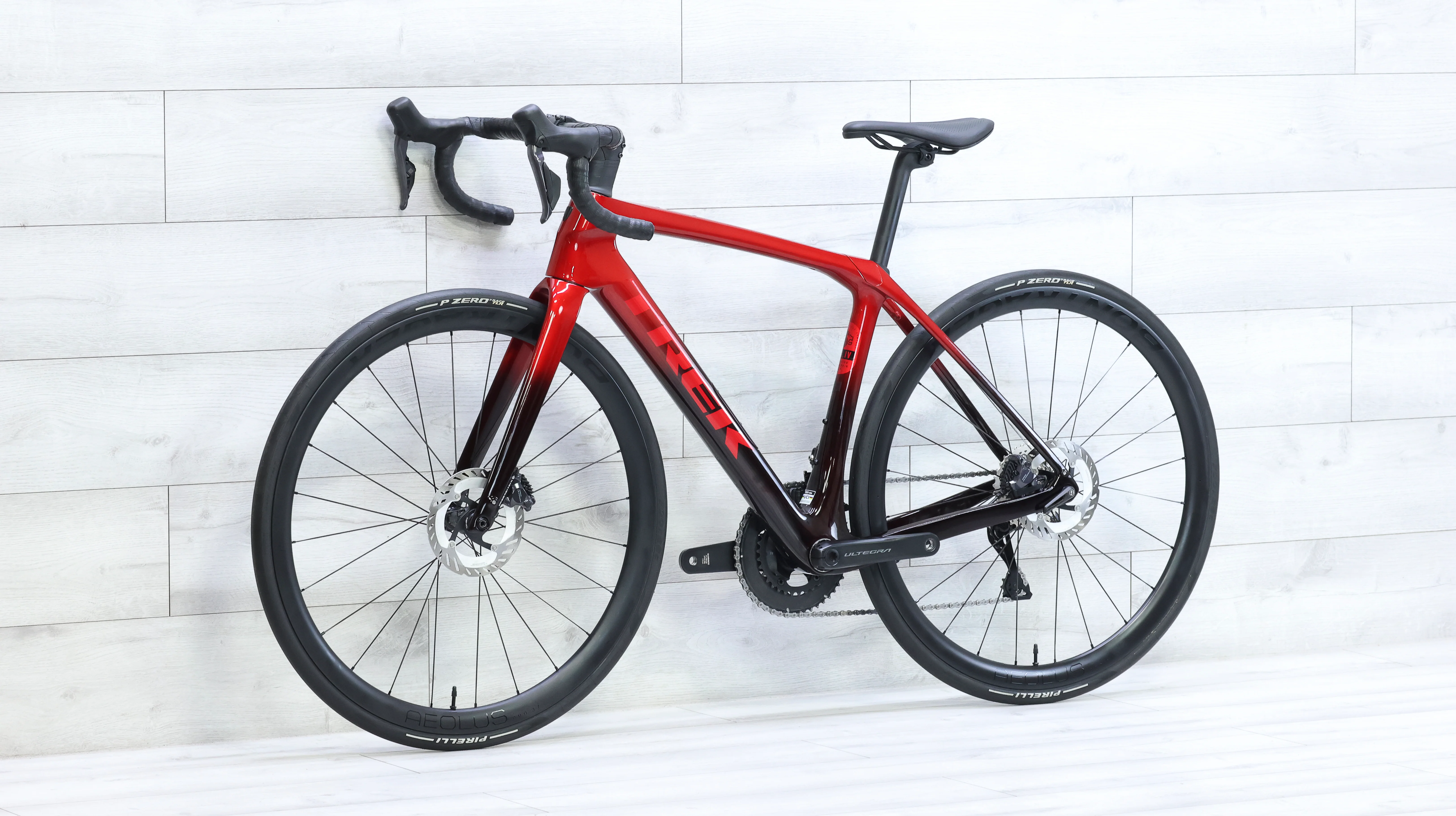 Trek Domane SLR 7 Gen 4 Road Bike - 2025, 52cm - Image 4