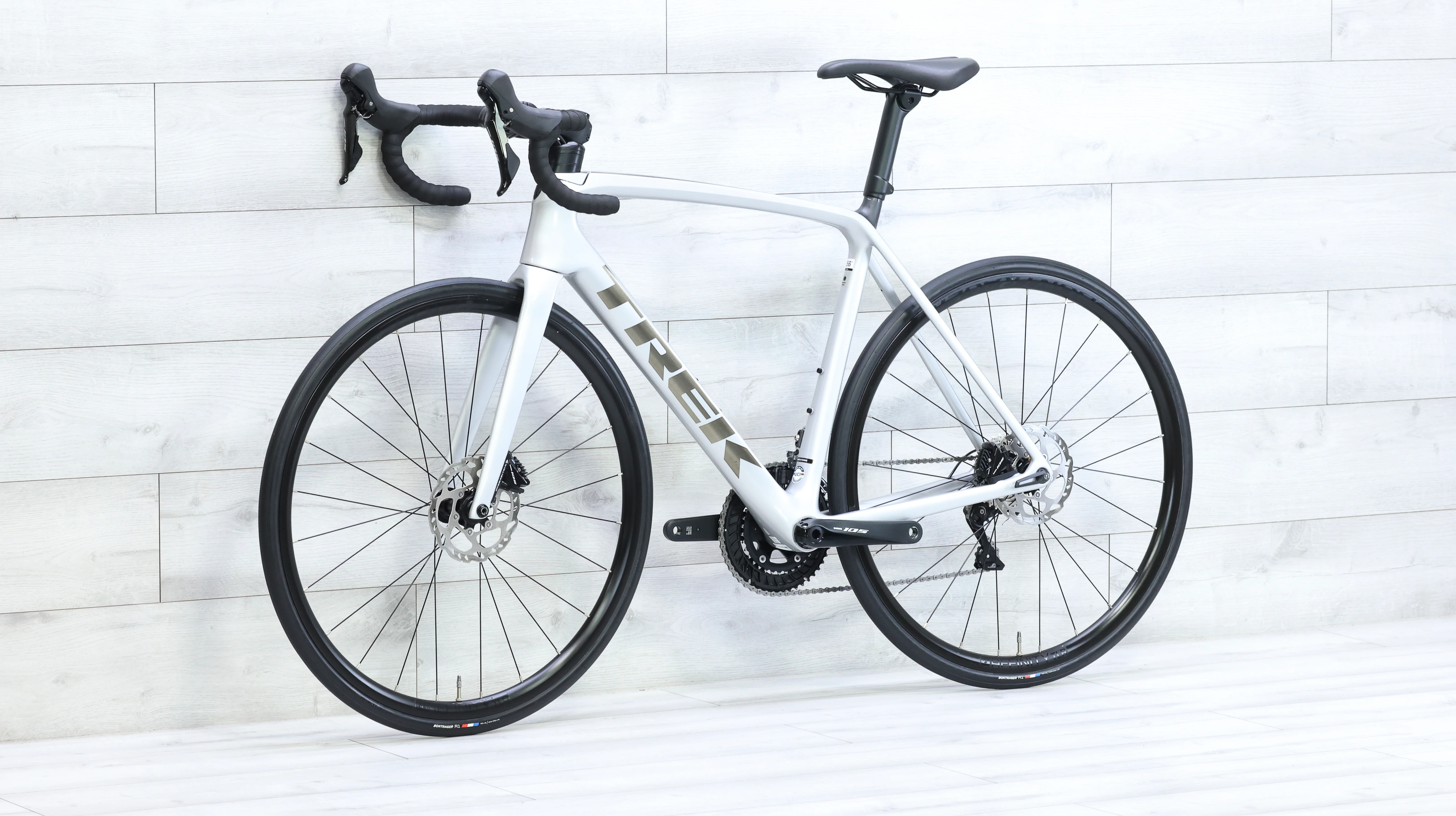 Trek Emonda SL 5 Disc Road Bike - 2022, 56cm - Image 4