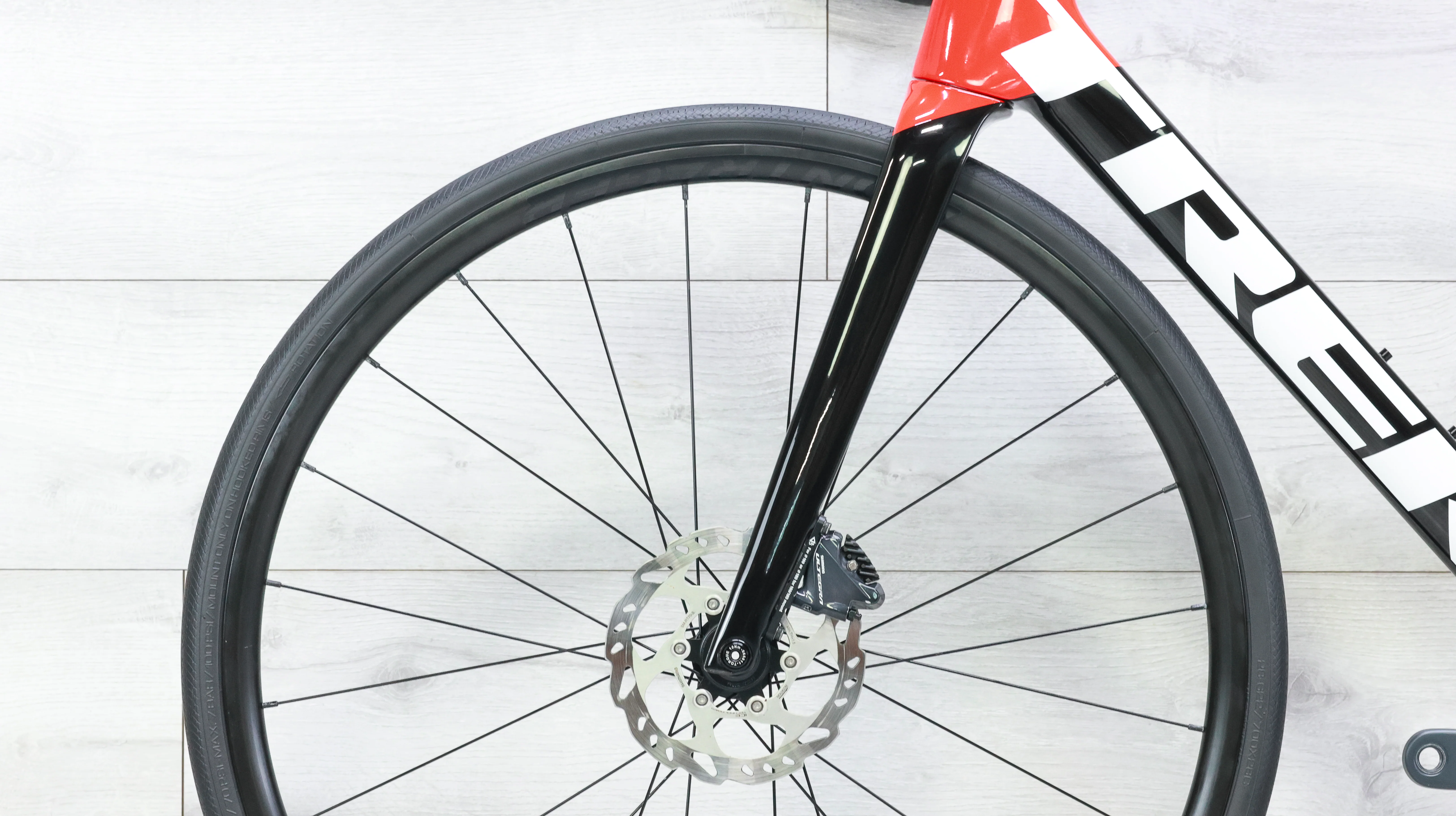 Trek Emonda SL 6 Disc Road Bike - 2022, 60cm - Image 14