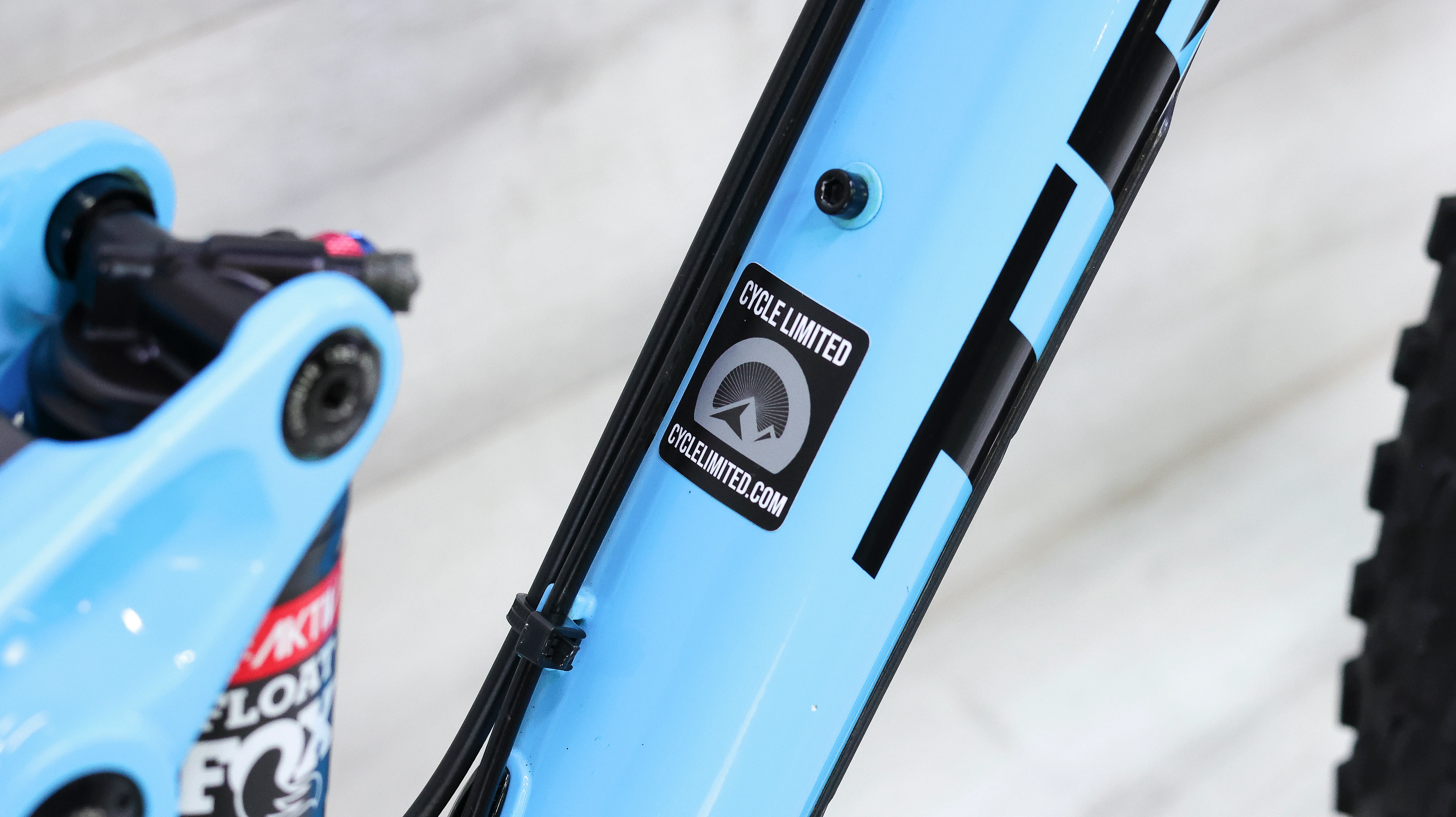Trek Farley EX 8 Fat Mountain Bike - 2018, Large - Image 3