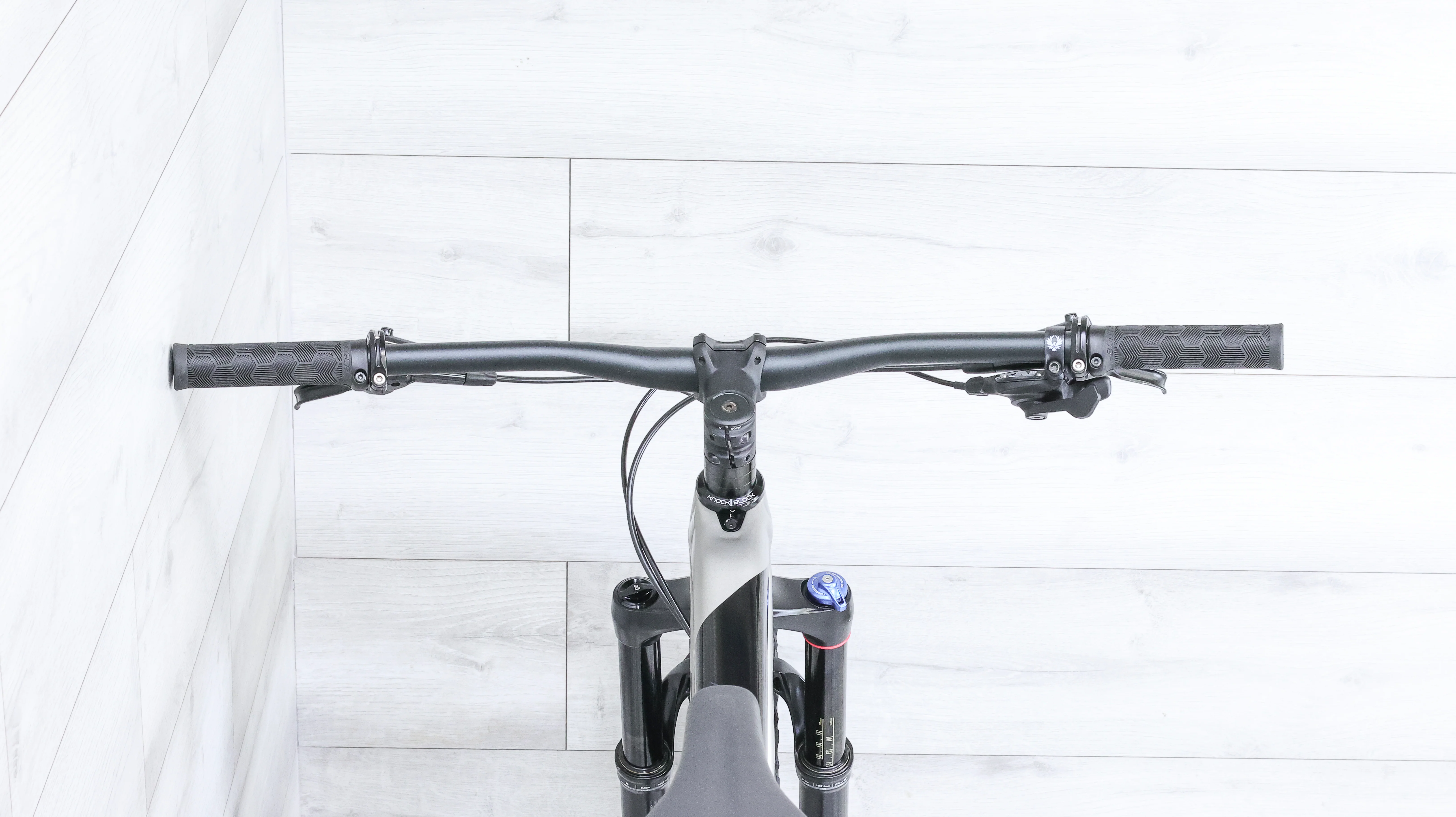 Trek Fuel EX 7 27.5 Mountain Bike - 2019, Med/Large - Image 13