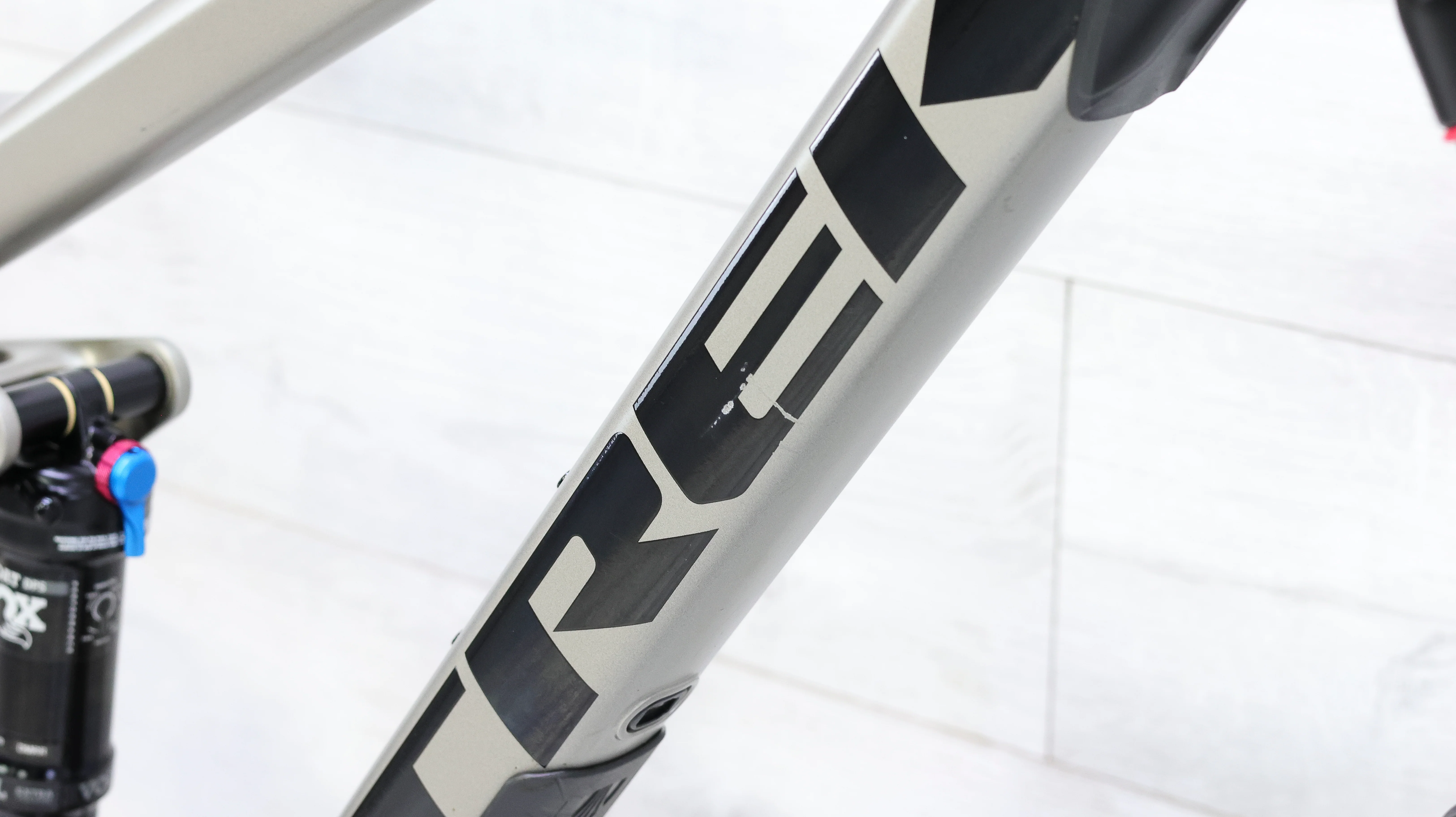 Trek Fuel EX 7 Mountain Bike - 2019, Large - Image 18