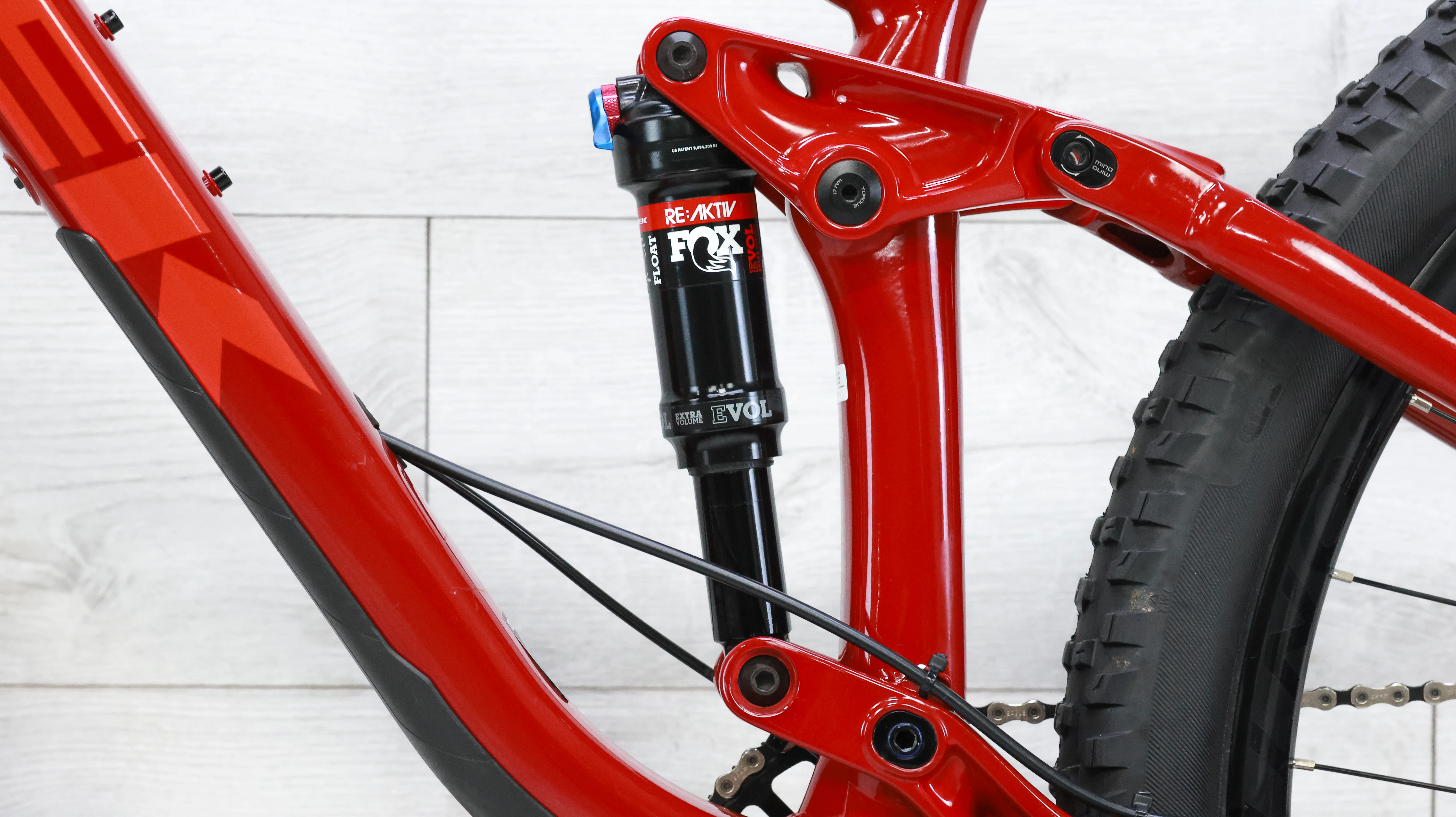 Trek Fuel EX 8 29 Mountain Bike - 2019, Large - Image 11