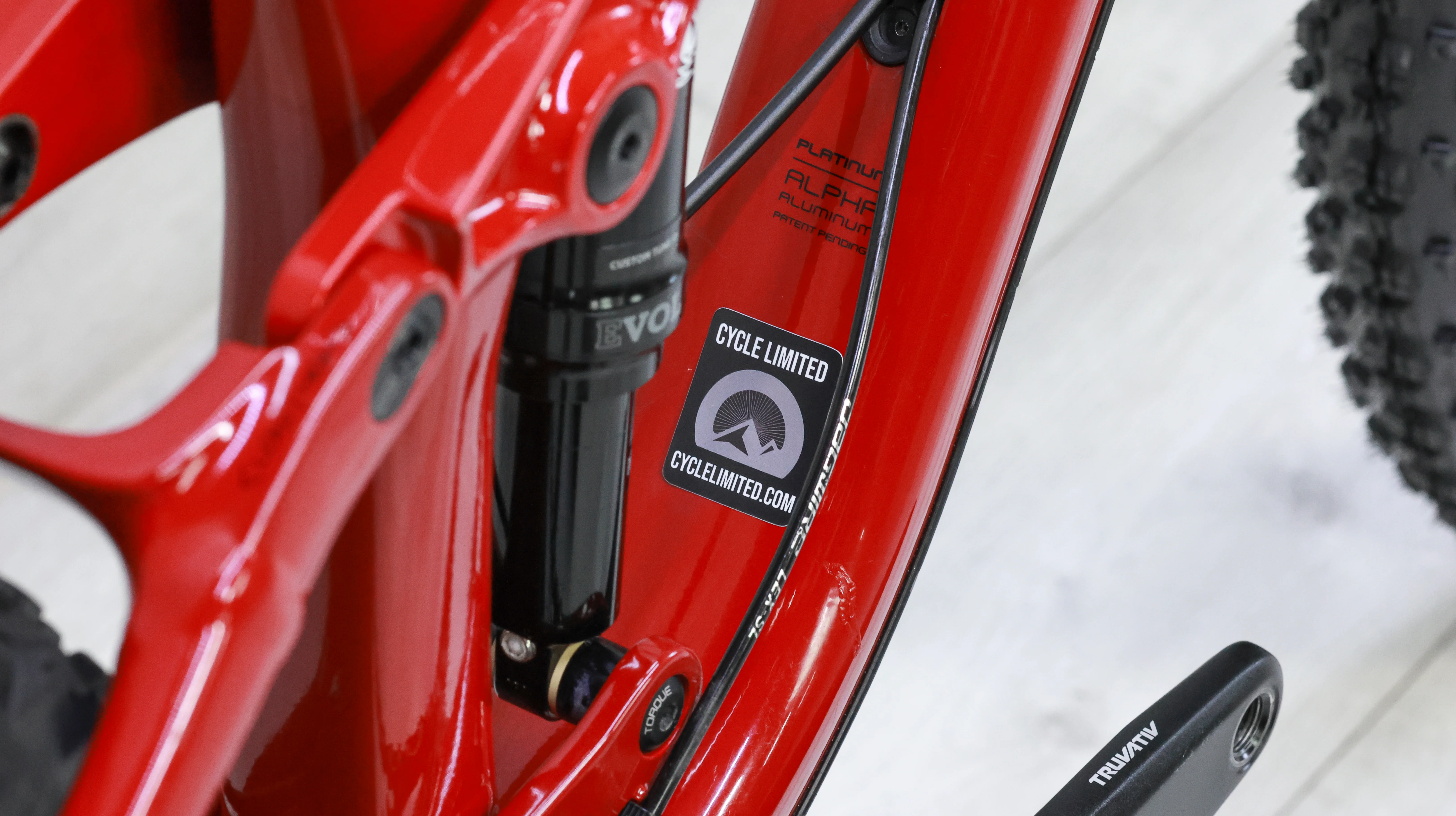 Trek Fuel EX 8 29 Mountain Bike - 2019, Large - Image 3