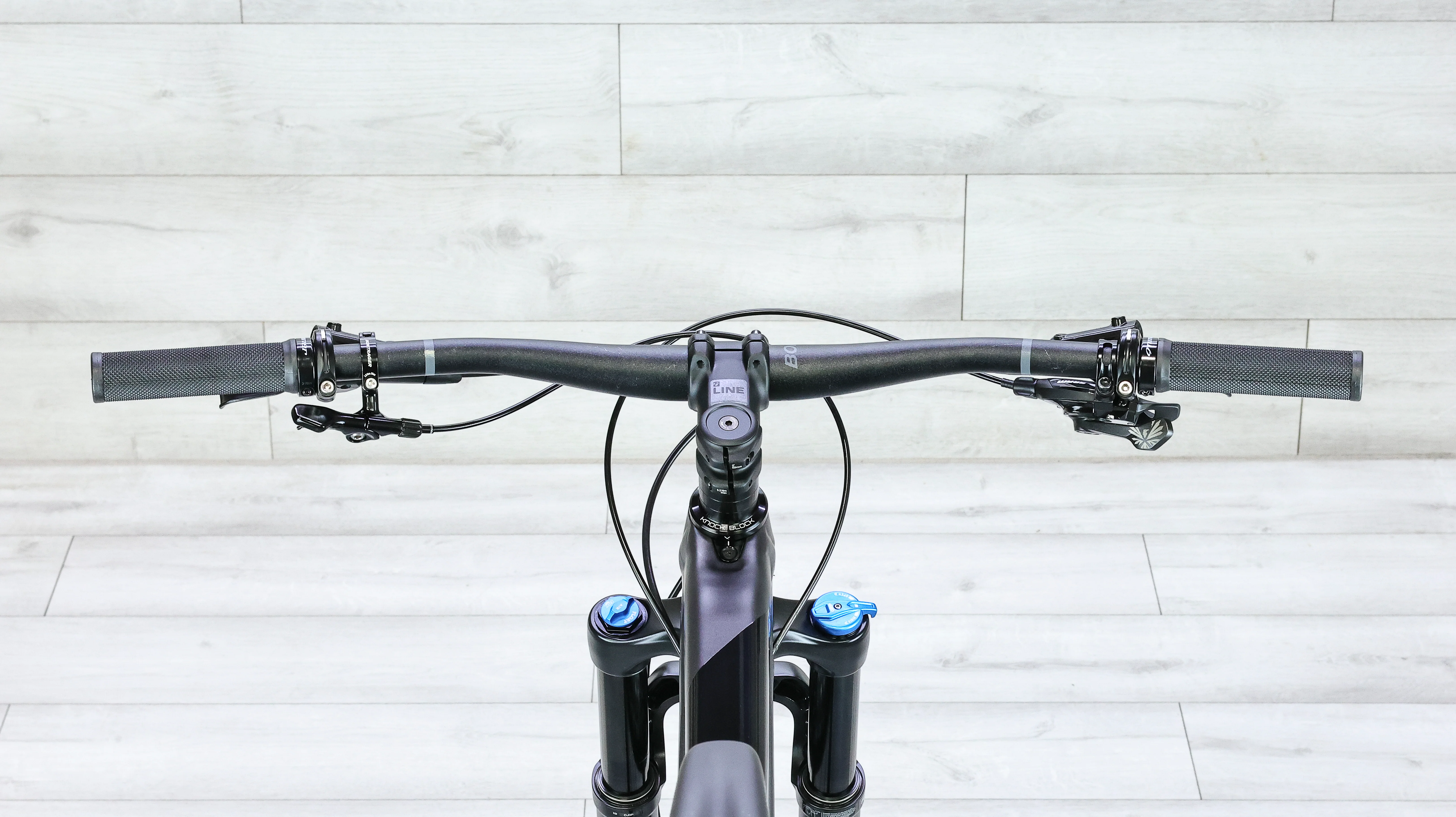 Trek Fuel EX 8 Mountain Bike - 2019, Large - Image 13