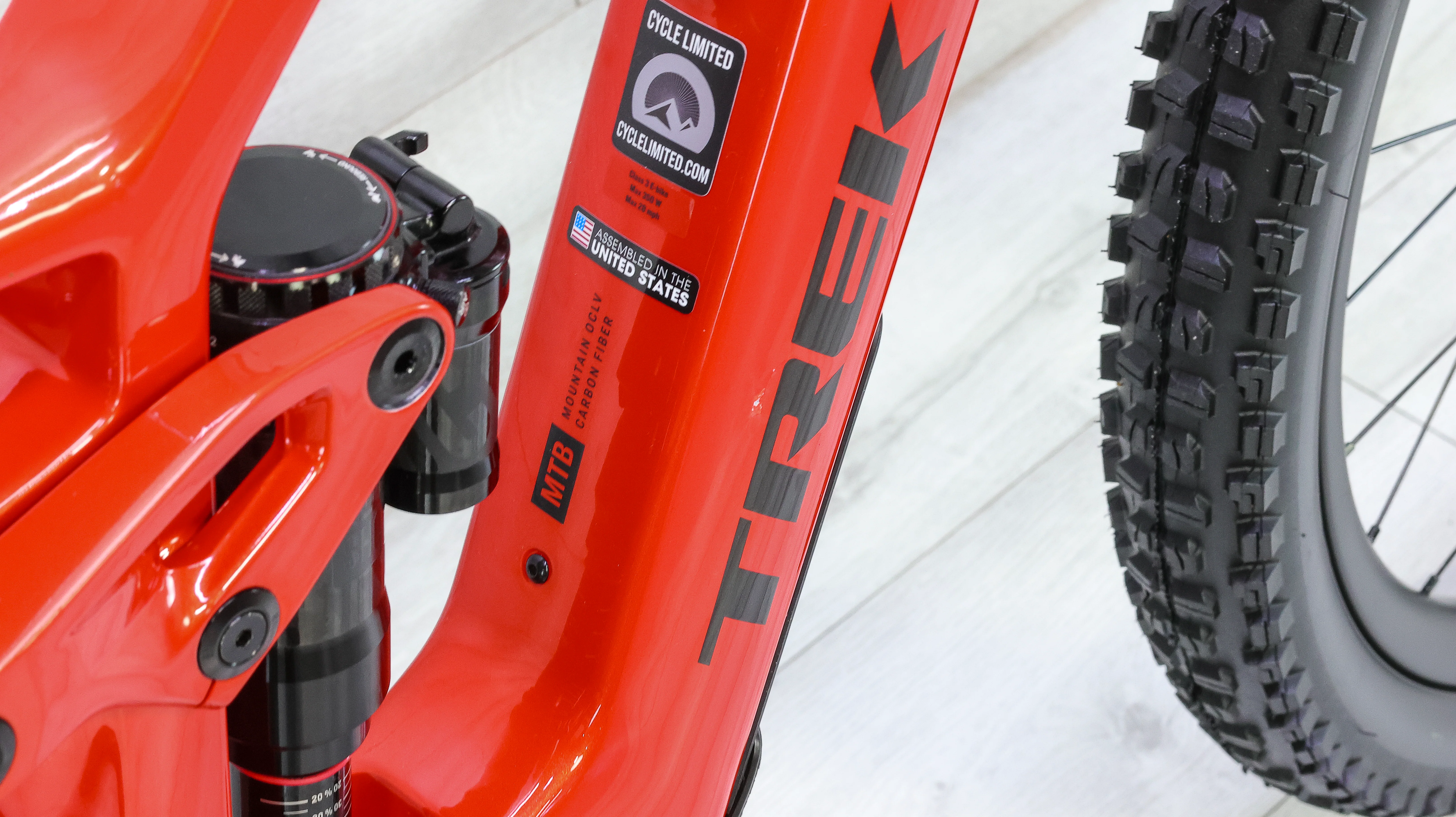 Trek Fuel EXe 9.8 XT Mountain E-Bike - 2024, Small - Image 16