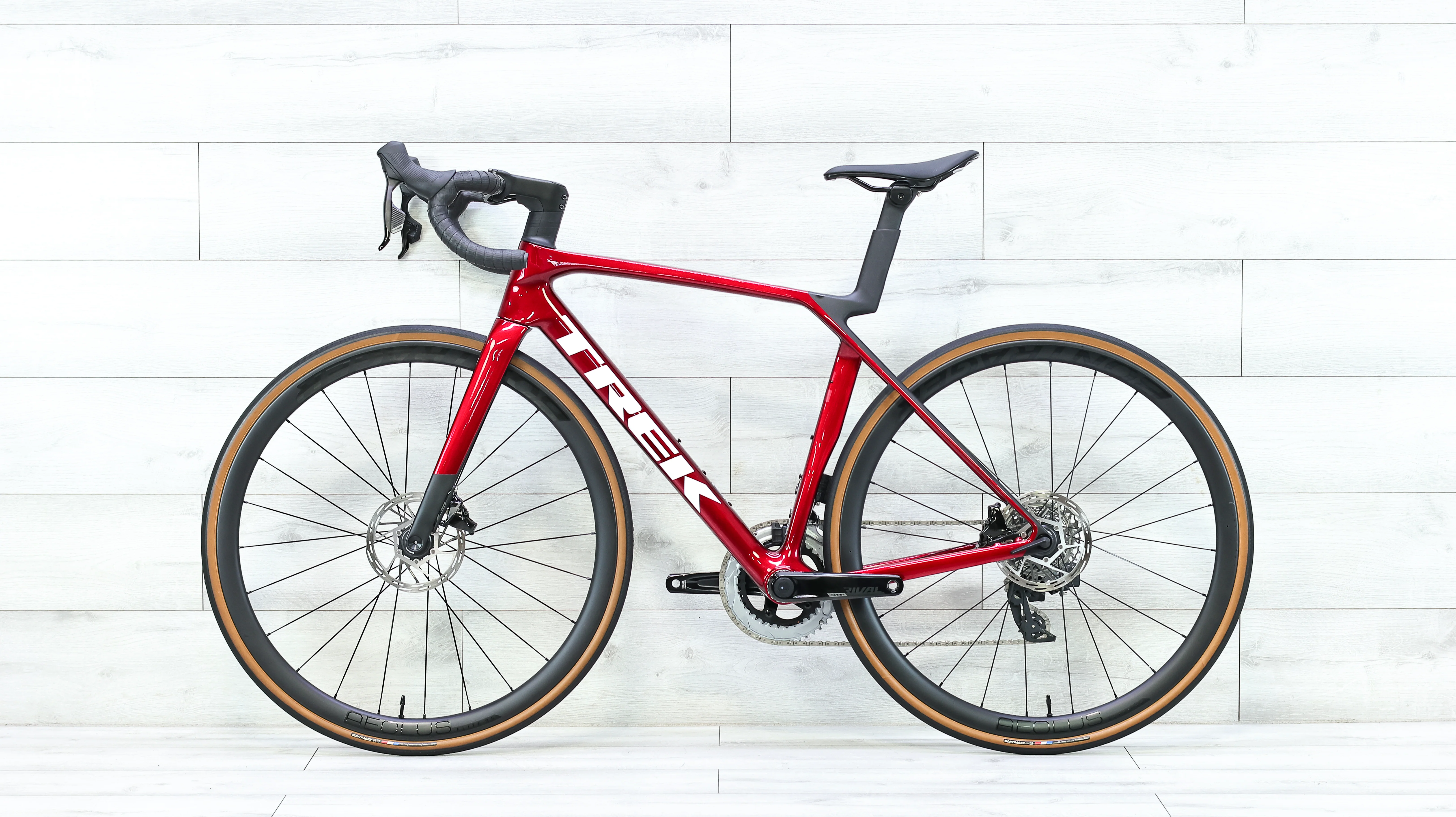 Trek Madone SL 6 AXS Gen 8 Road Bike - 2025, Medium - Image 2