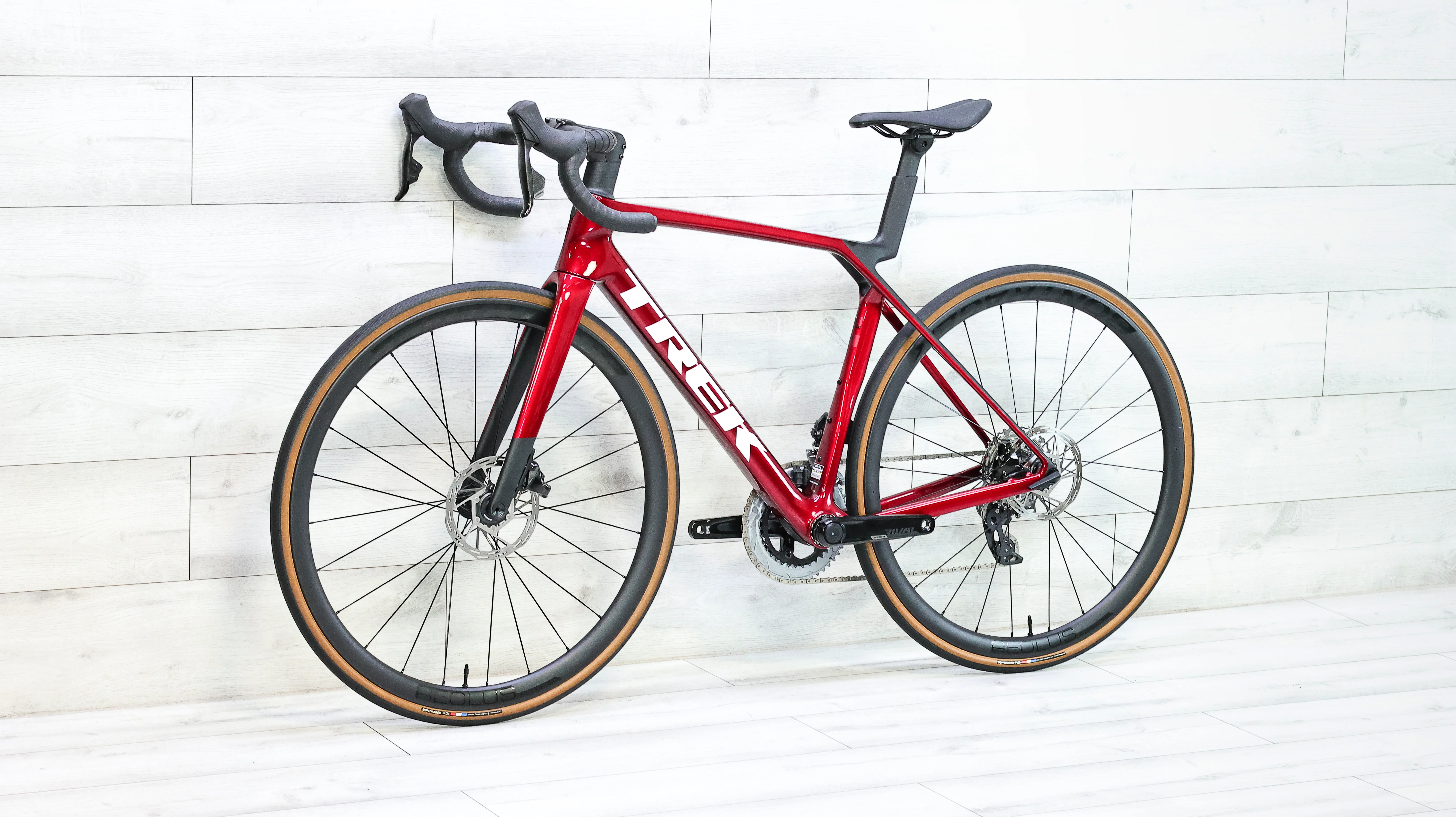 Trek Madone SL 6 AXS Gen 8 Road Bike - 2025, Medium - Image 4