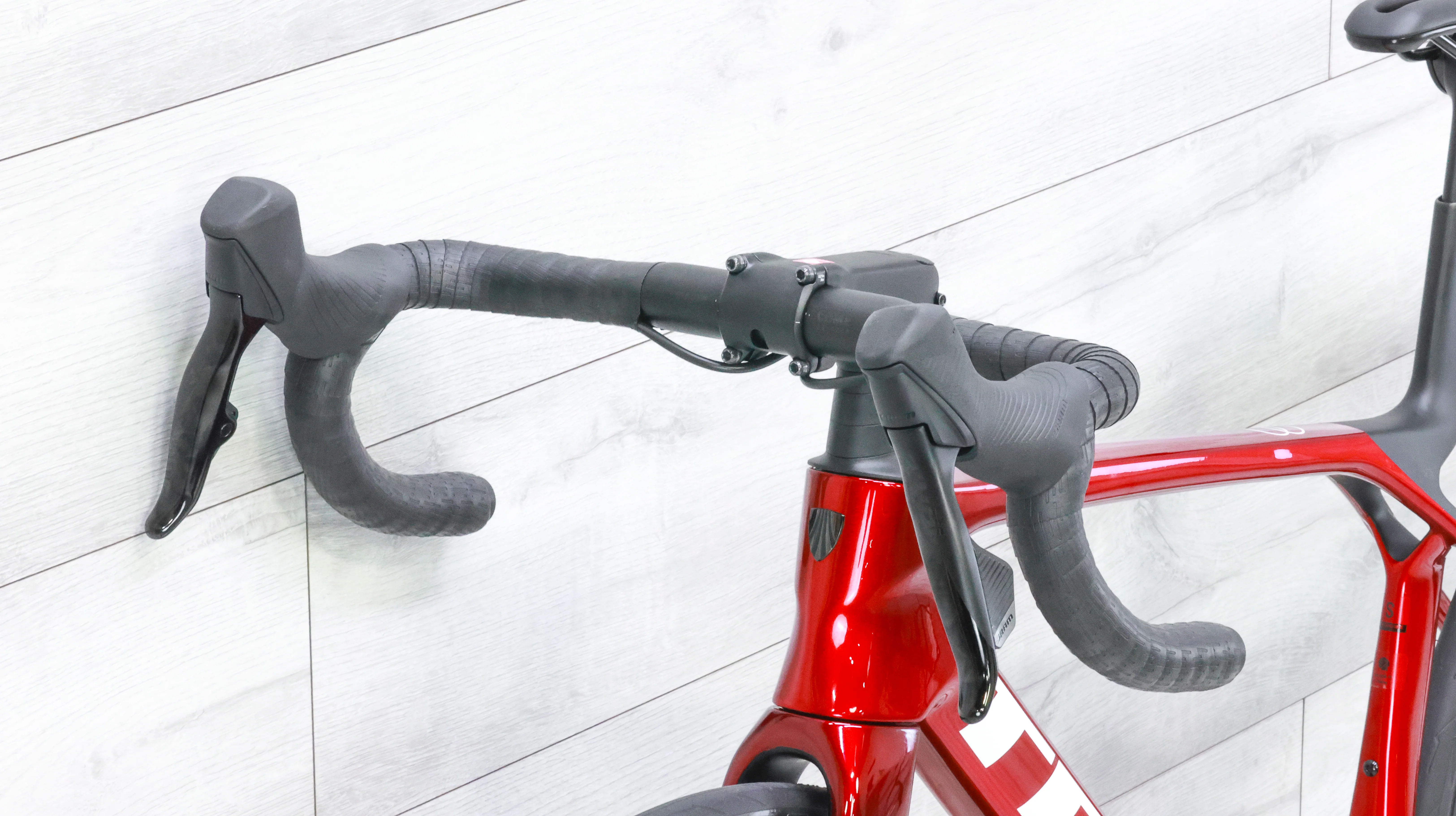 Trek Madone SL 6 AXS Gen 8 Road Bike - 2025, Small - Image 11