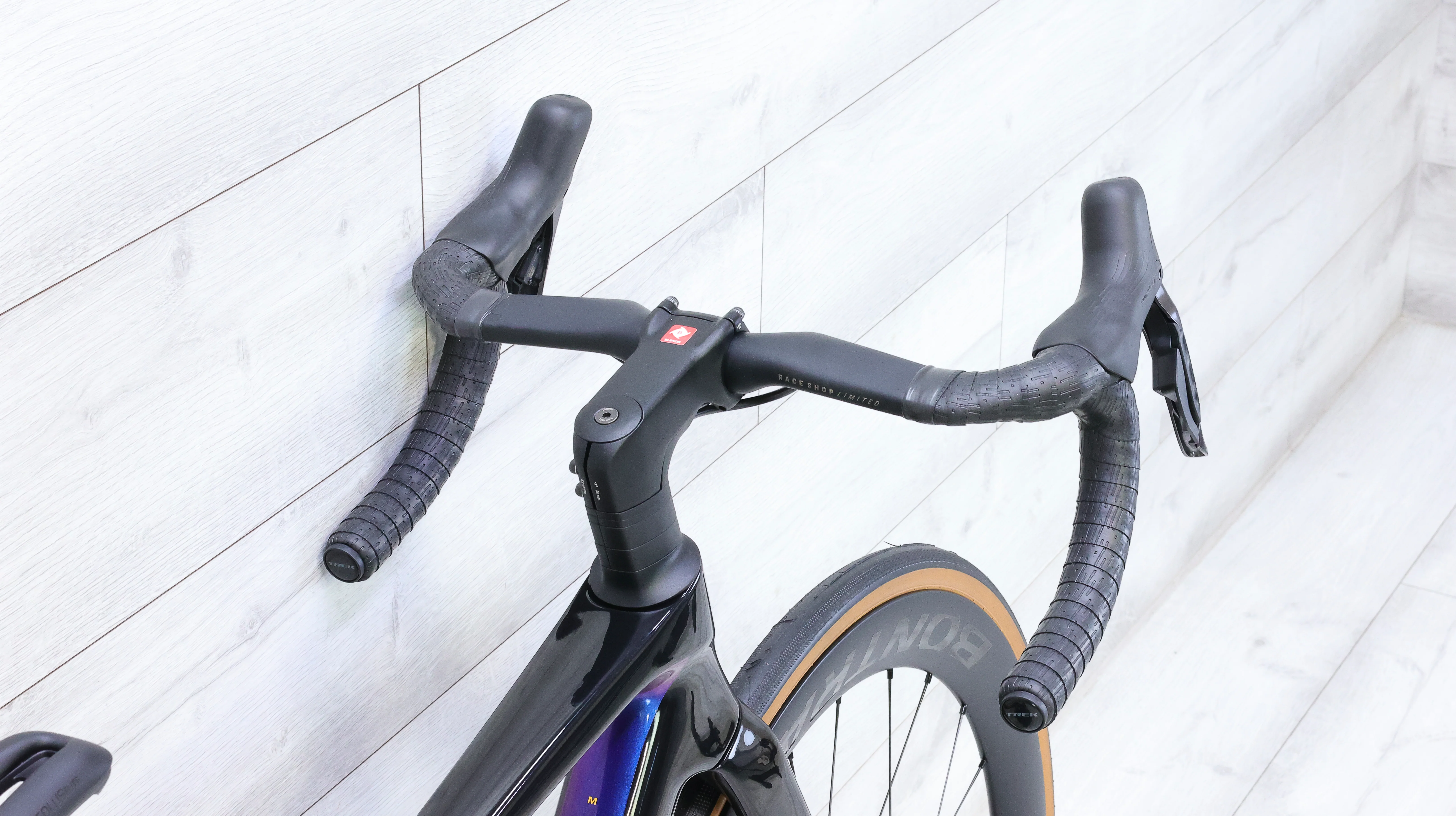 Trek Madone SL 7 Gen 8 Road Bike - 2025, Small - Image 8
