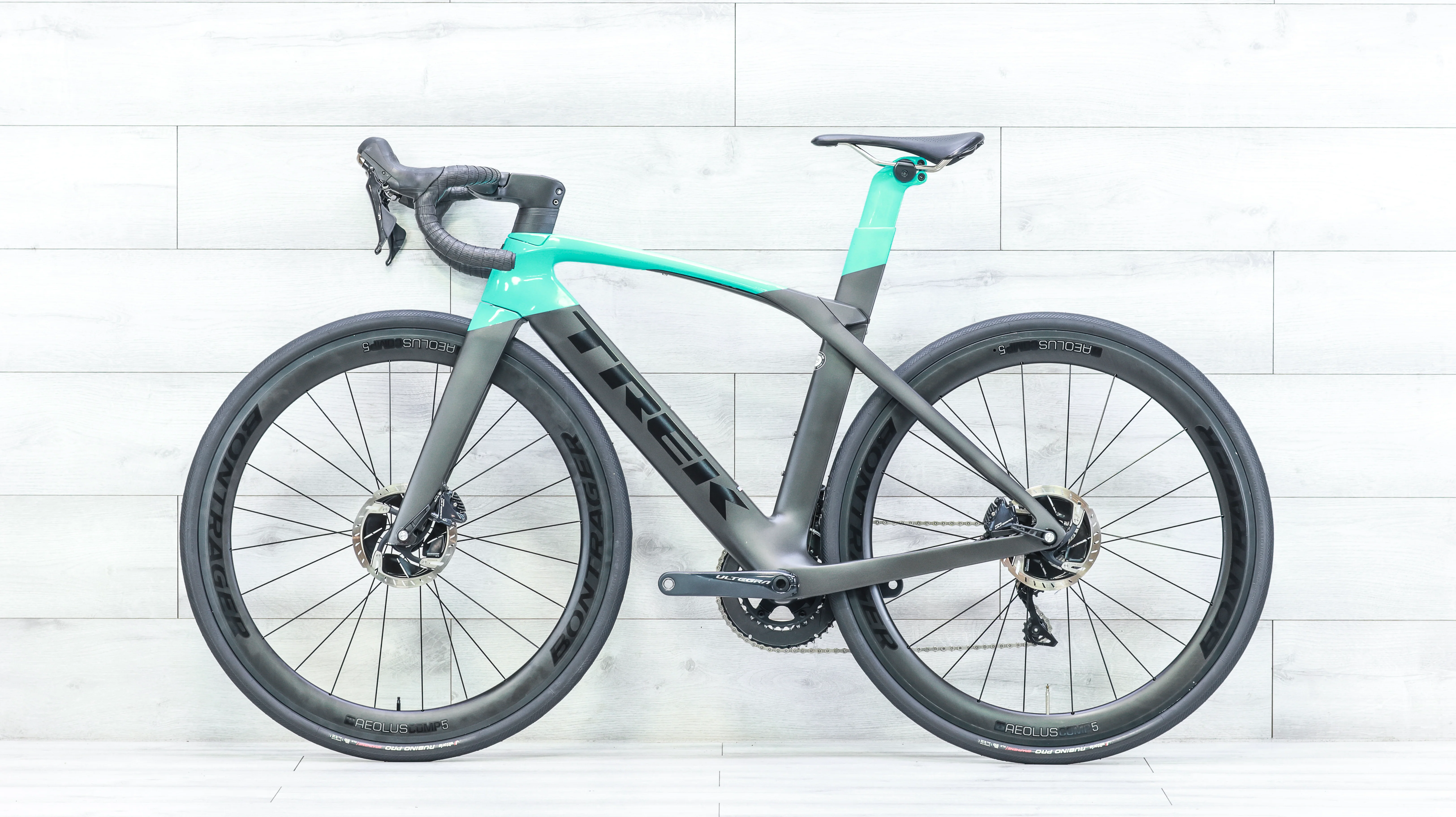 Trek Madone SLR 6 Disc WSD Road Bike - 2019, 52cm - Image 2