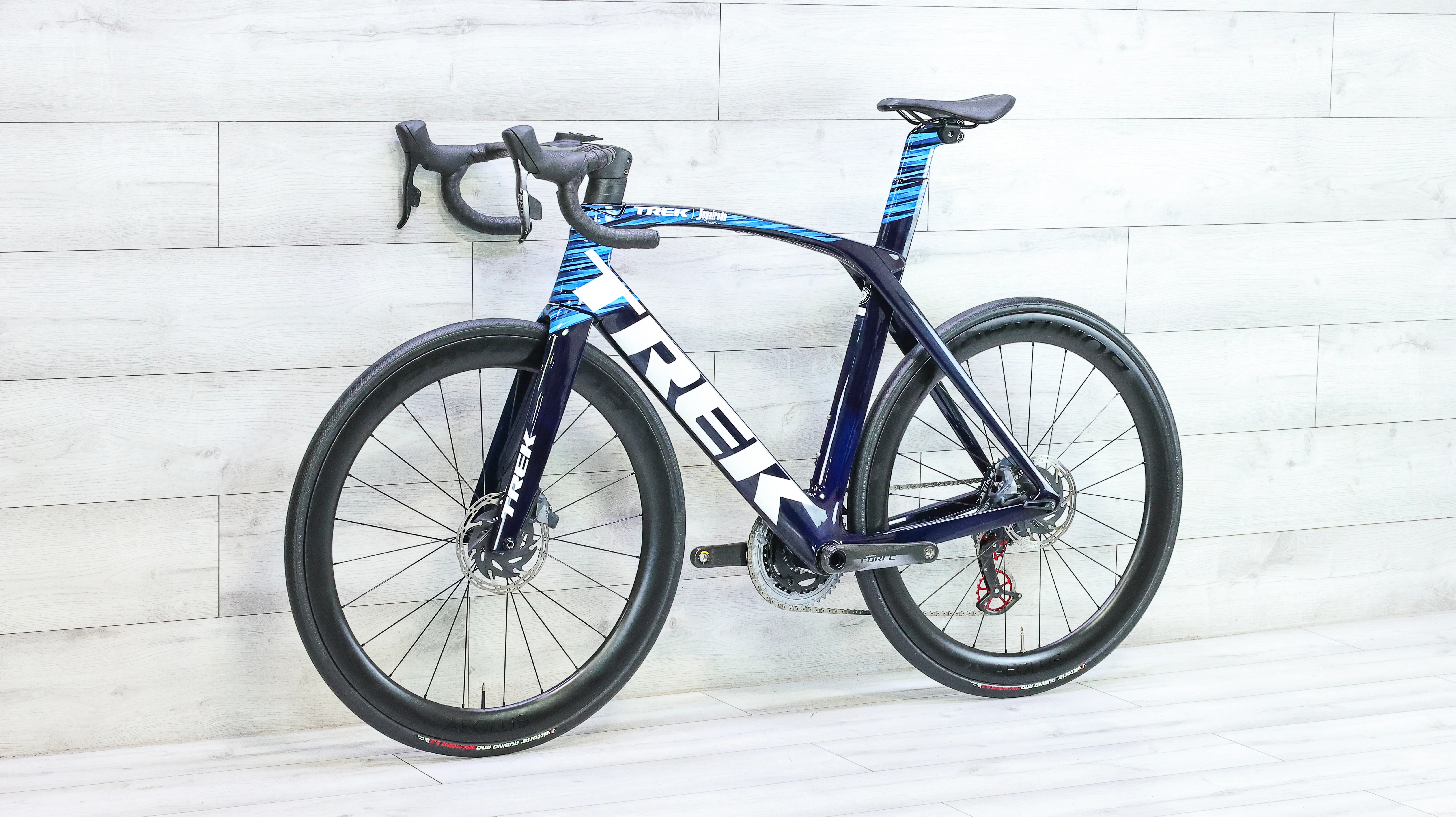 Trek Madone SLR 7 eTap Gen 6 Road Bike - 2021, 58cm - Image 4