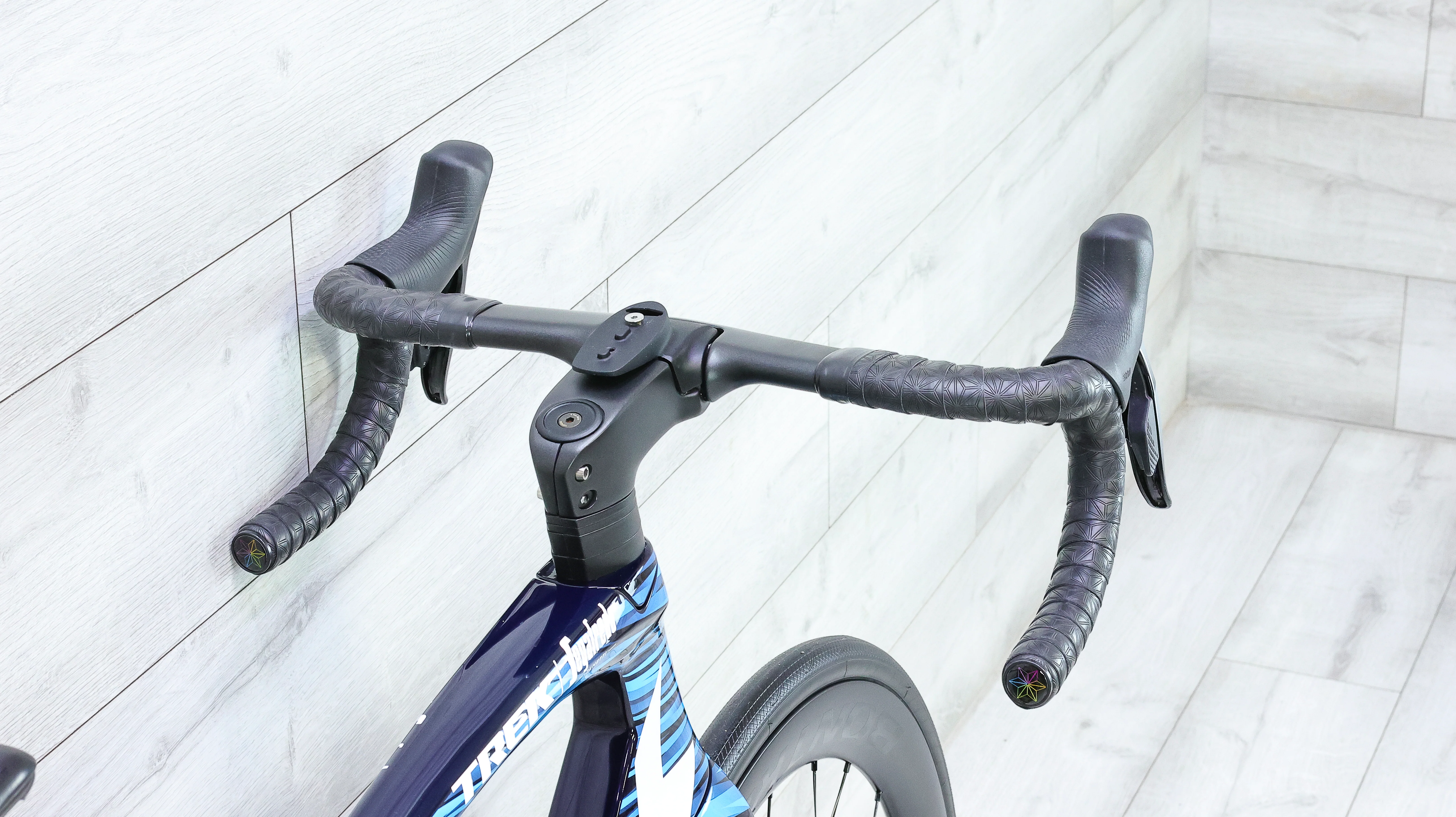 Trek Madone SLR 7 eTap Gen 6 Road Bike - 2021, 58cm - Image 8