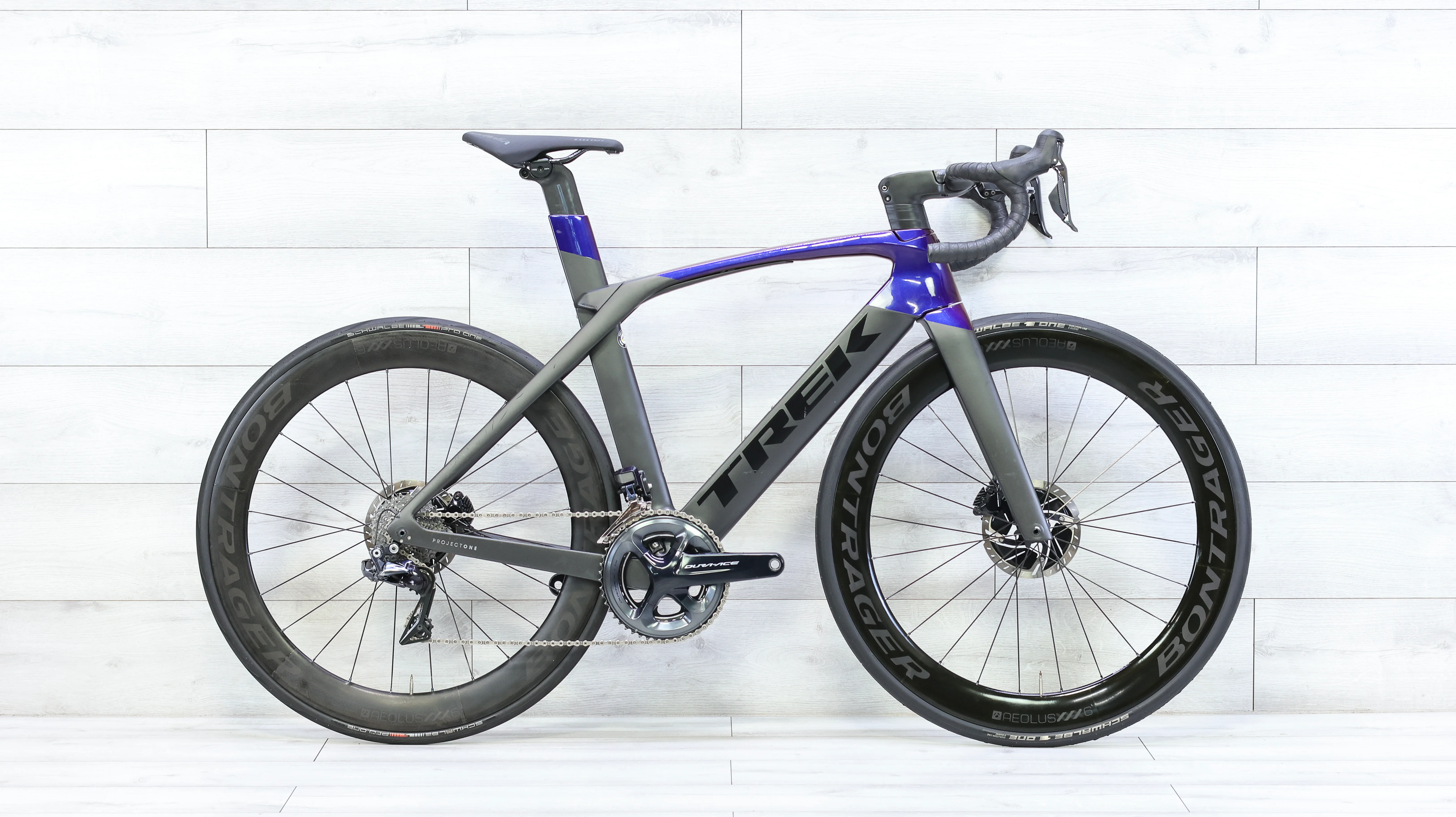 Trek Madone SLR 9 Disc Dura-Ace Di2 Project One Road Bike - 2020, 54cm