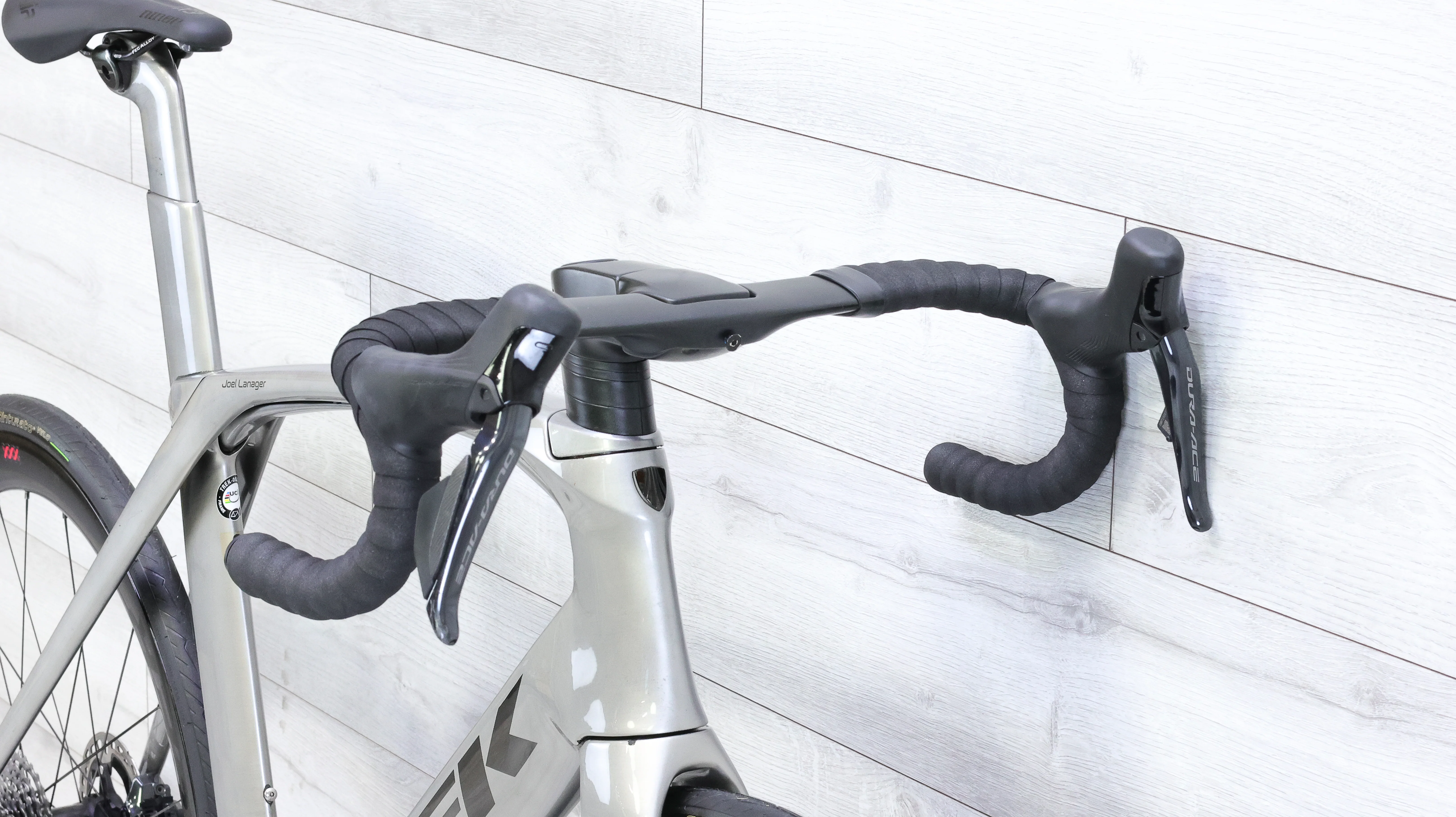 Trek Madone SLR Disc Dura-Ace Di2 Road Bike - 2019, 56cm - Image 10