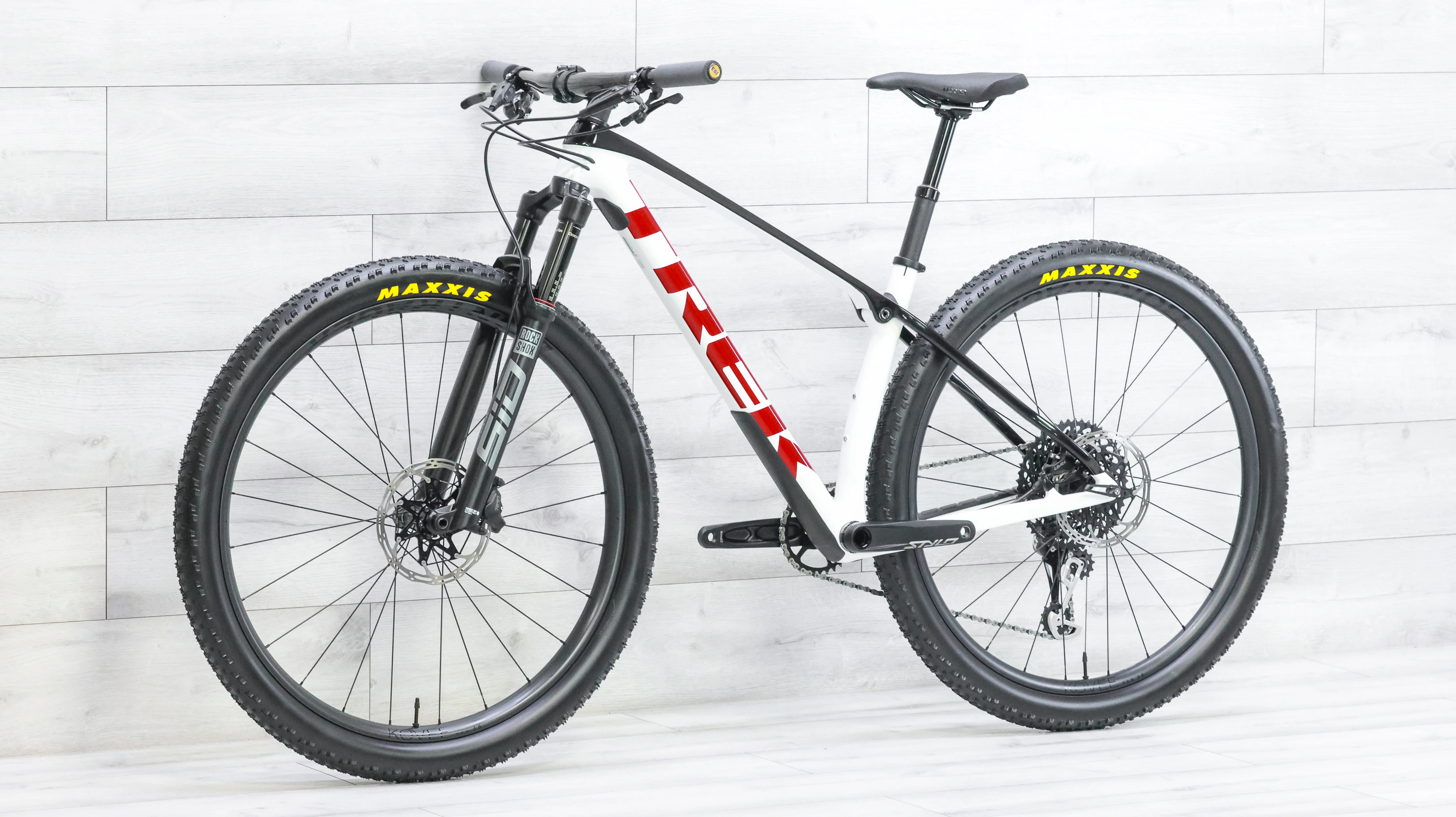 Trek Procaliber Gen 2 Mountain Bike - 2024, Medium - Image 4