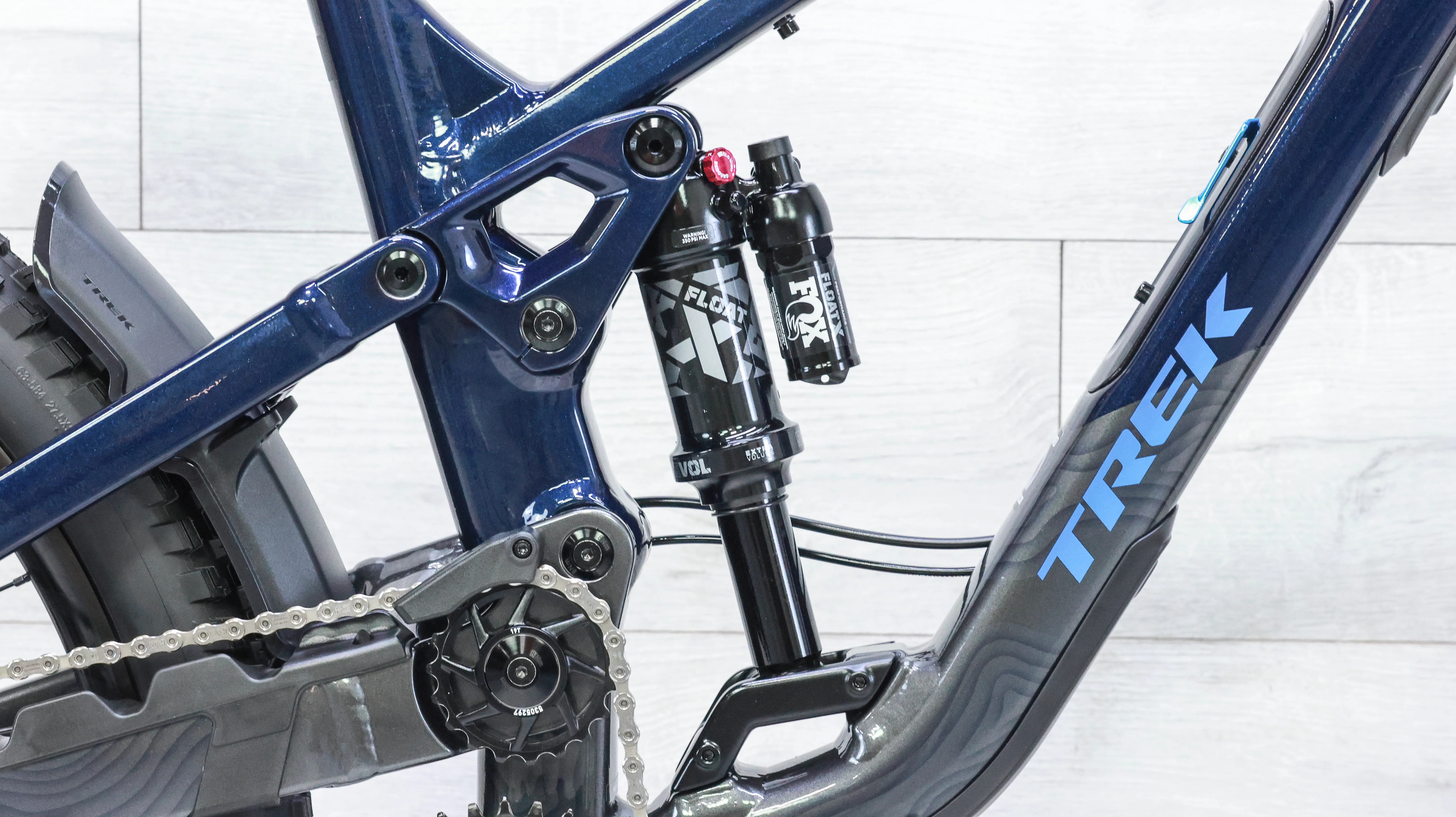 Trek Slash 8 Gen 6 Mountain Bike - 2024, Large - Image 10