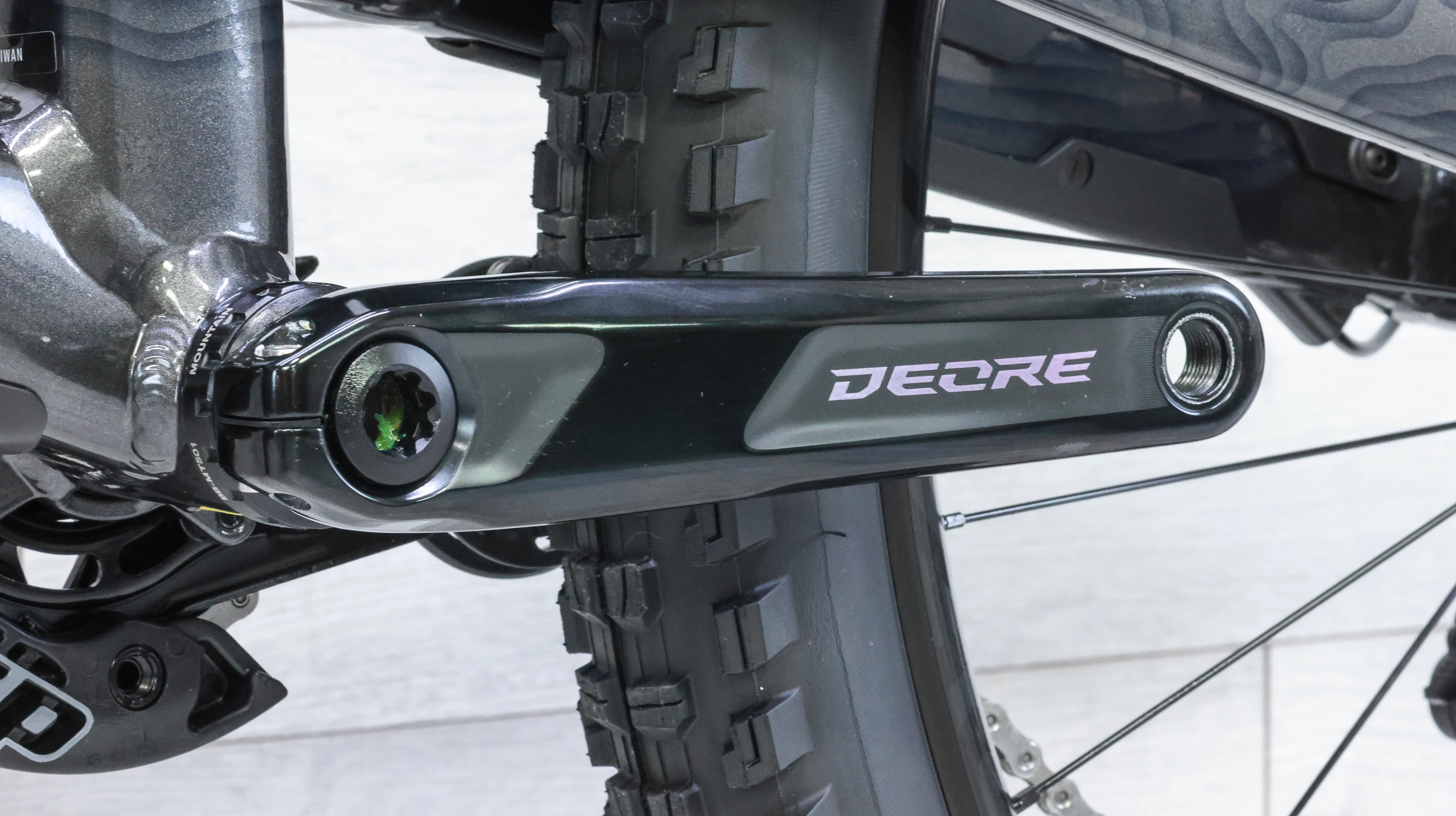Trek Slash 8 Gen 6 Mountain Bike - 2024, Large - Image 7