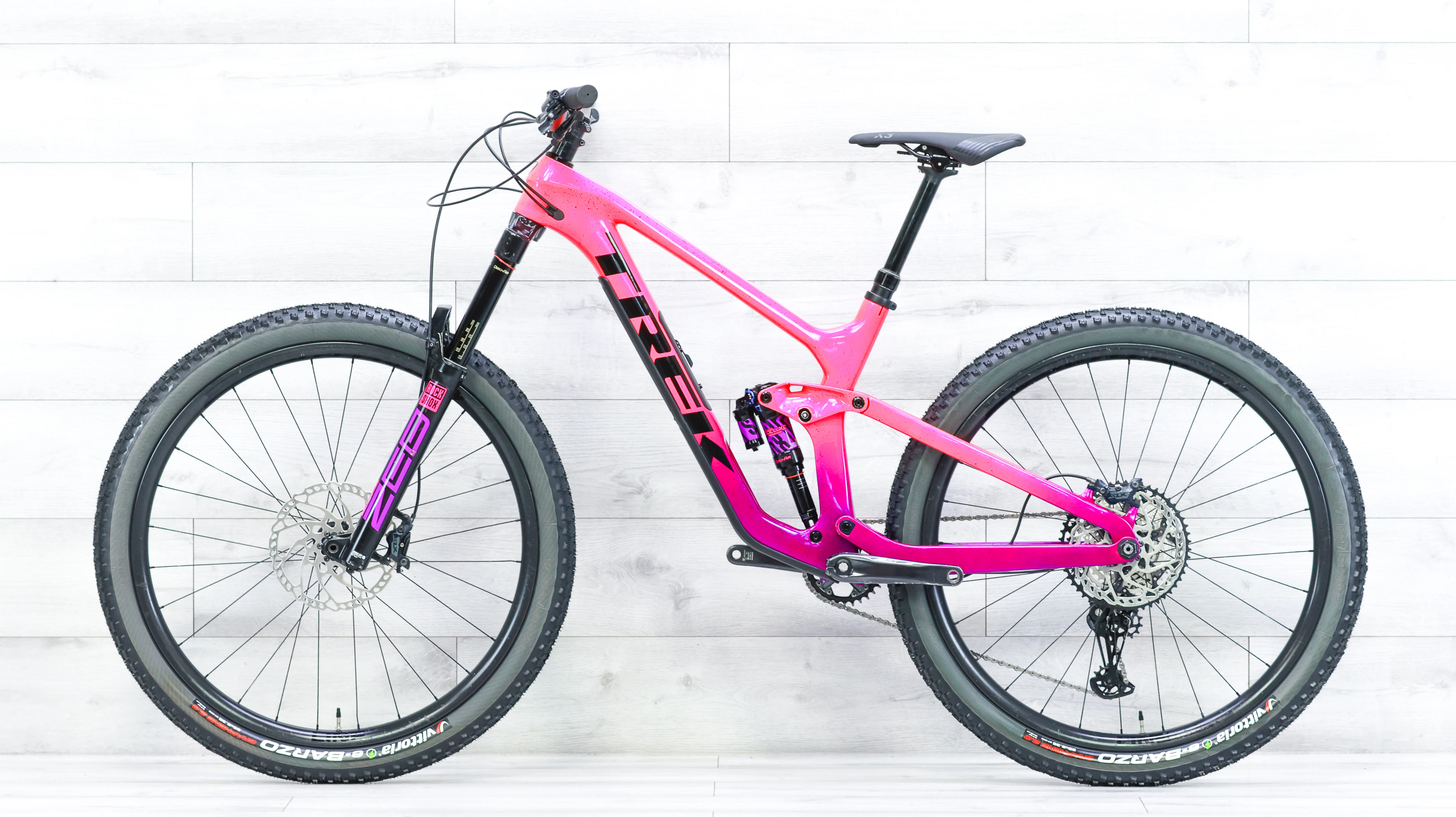 Trek Slash 9.8 XT Project One Mountain Bike - 2023, Medium - Image 2