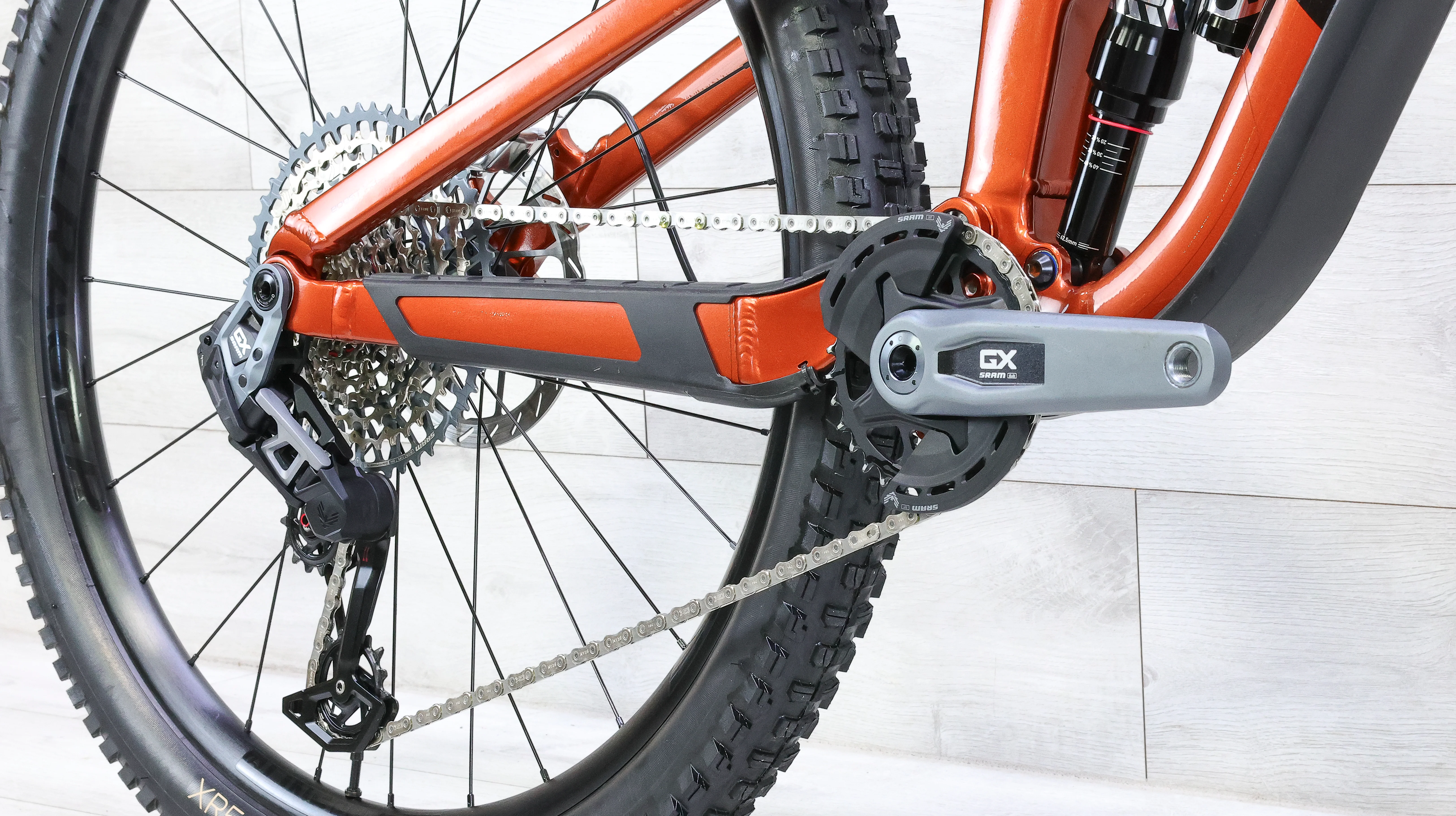 Trek Slash GX AXS T-Type Gen 5 Mountain Bike - 2023, Medium - Image 6