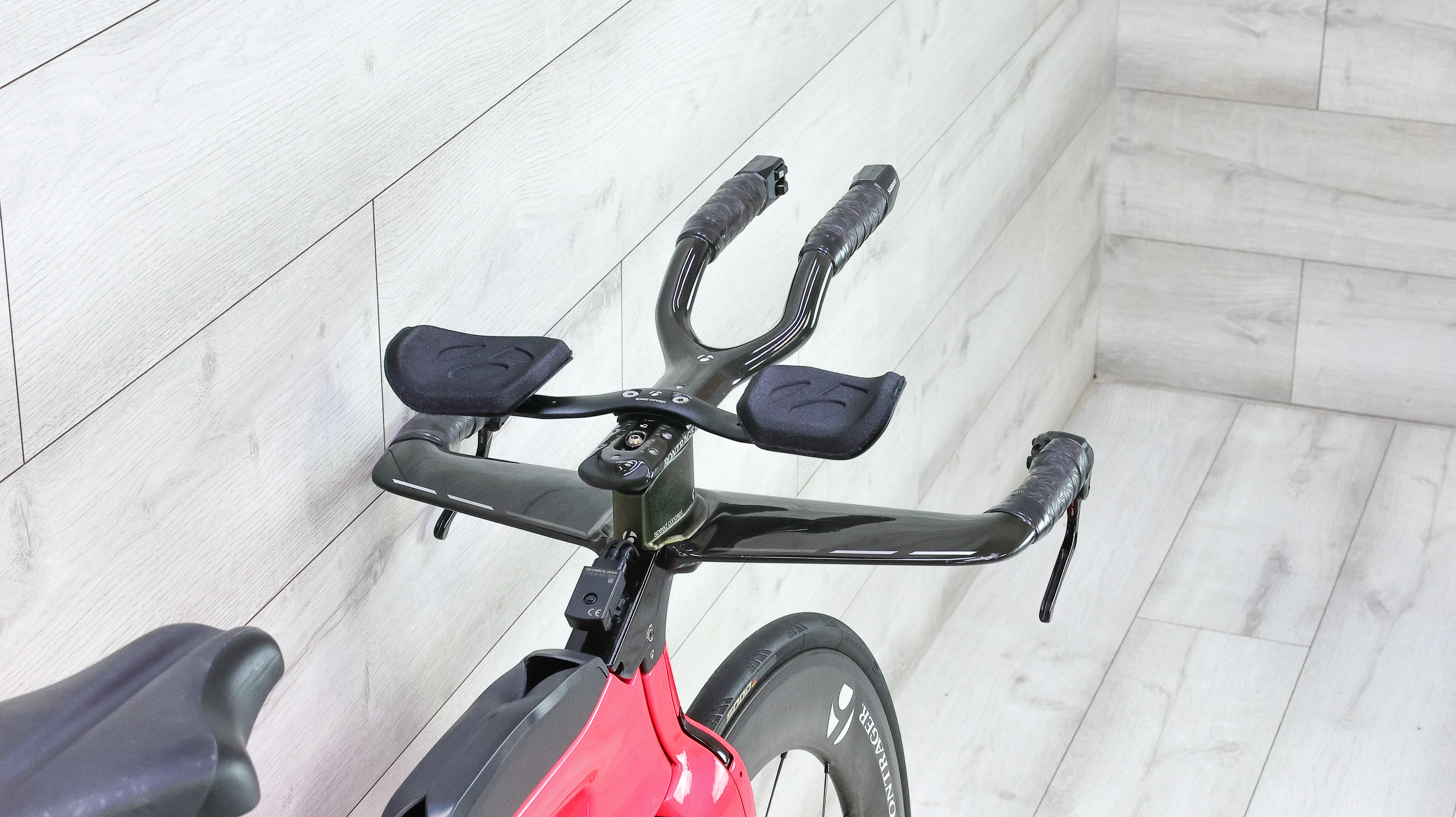 Trek Speed Concept 9.9 Di2 Project One Triathlon Bike - 2017, Medium - Image 7