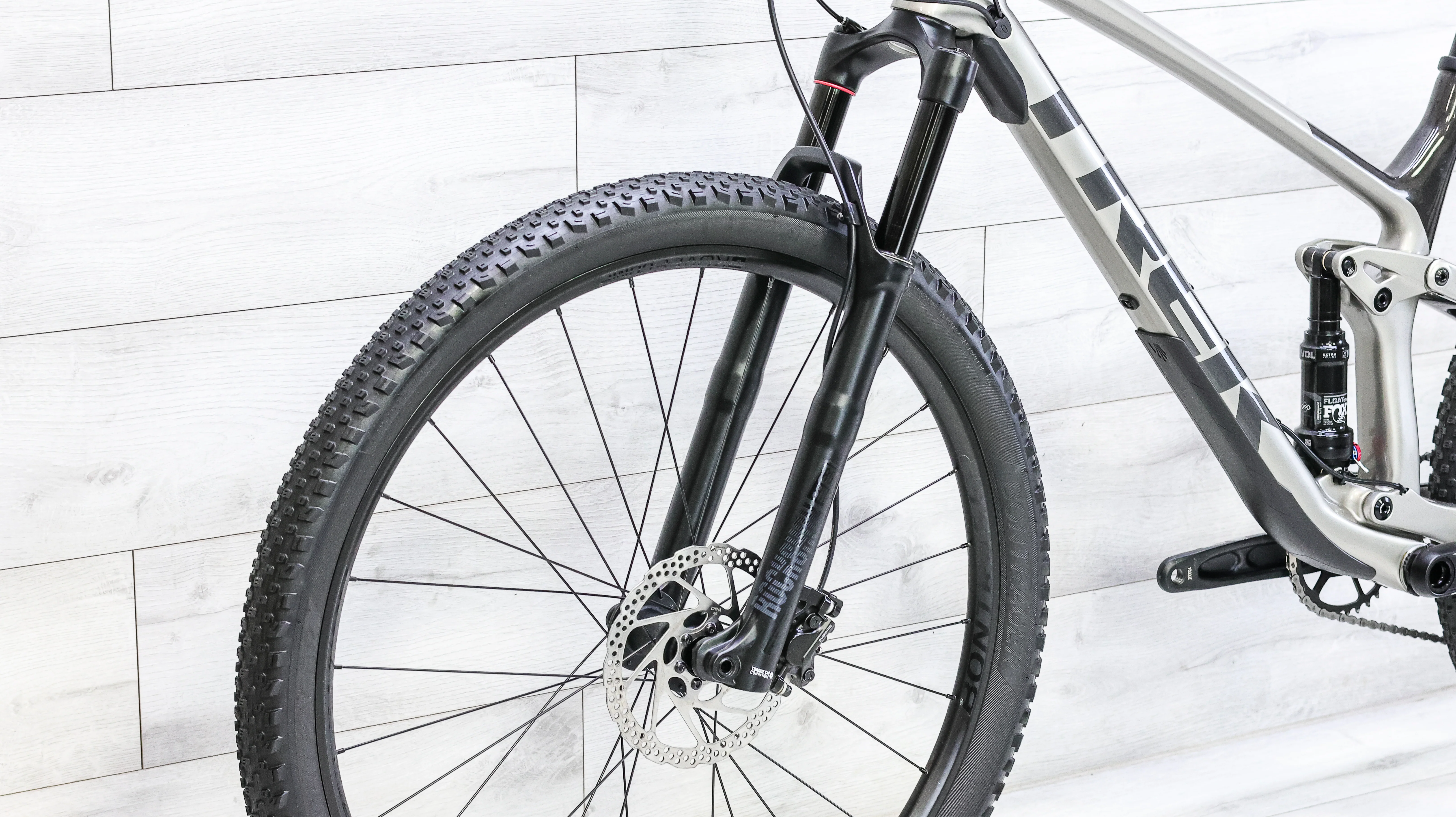 Trek Top Fuel 9.7 Mountain Bike - 2021, Med/Large - Image 11