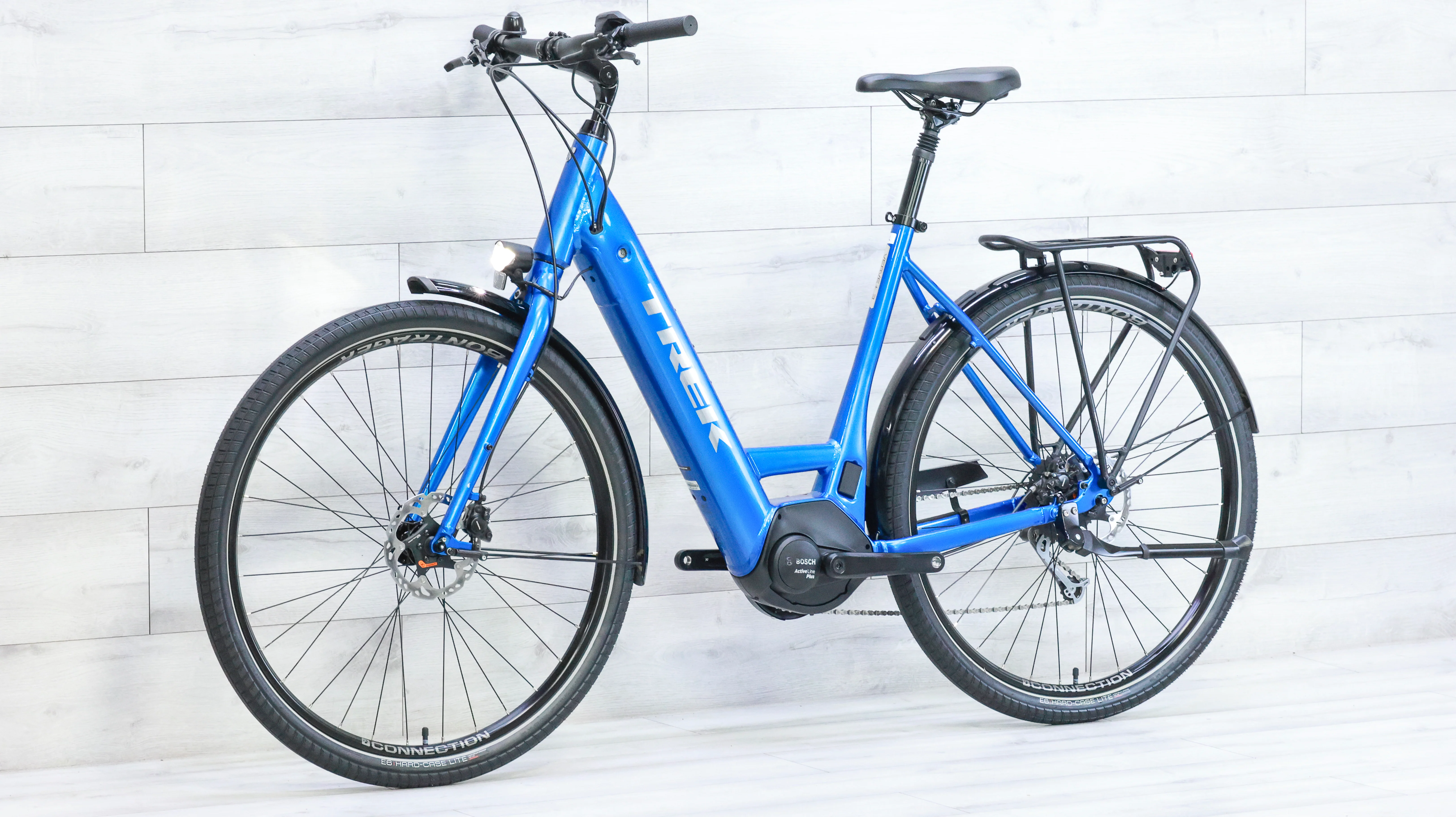 Trek Verve+ 3 Lowstep Gen 2 Commuter E-Bike - 2022, Large - Image 4