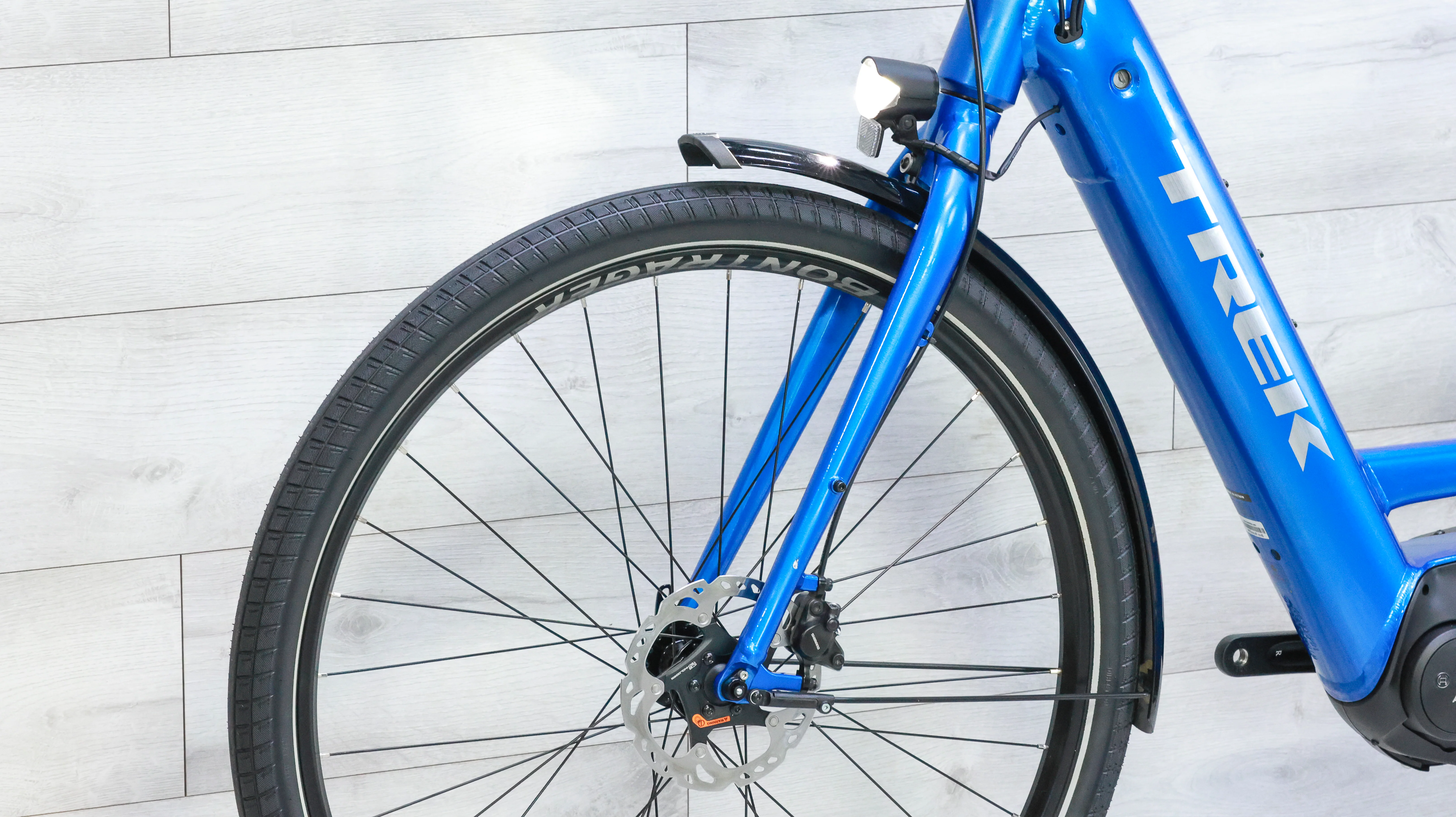 Trek Verve+ 3 Lowstep Gen 2 Commuter E-Bike - 2022, Large - Image 9