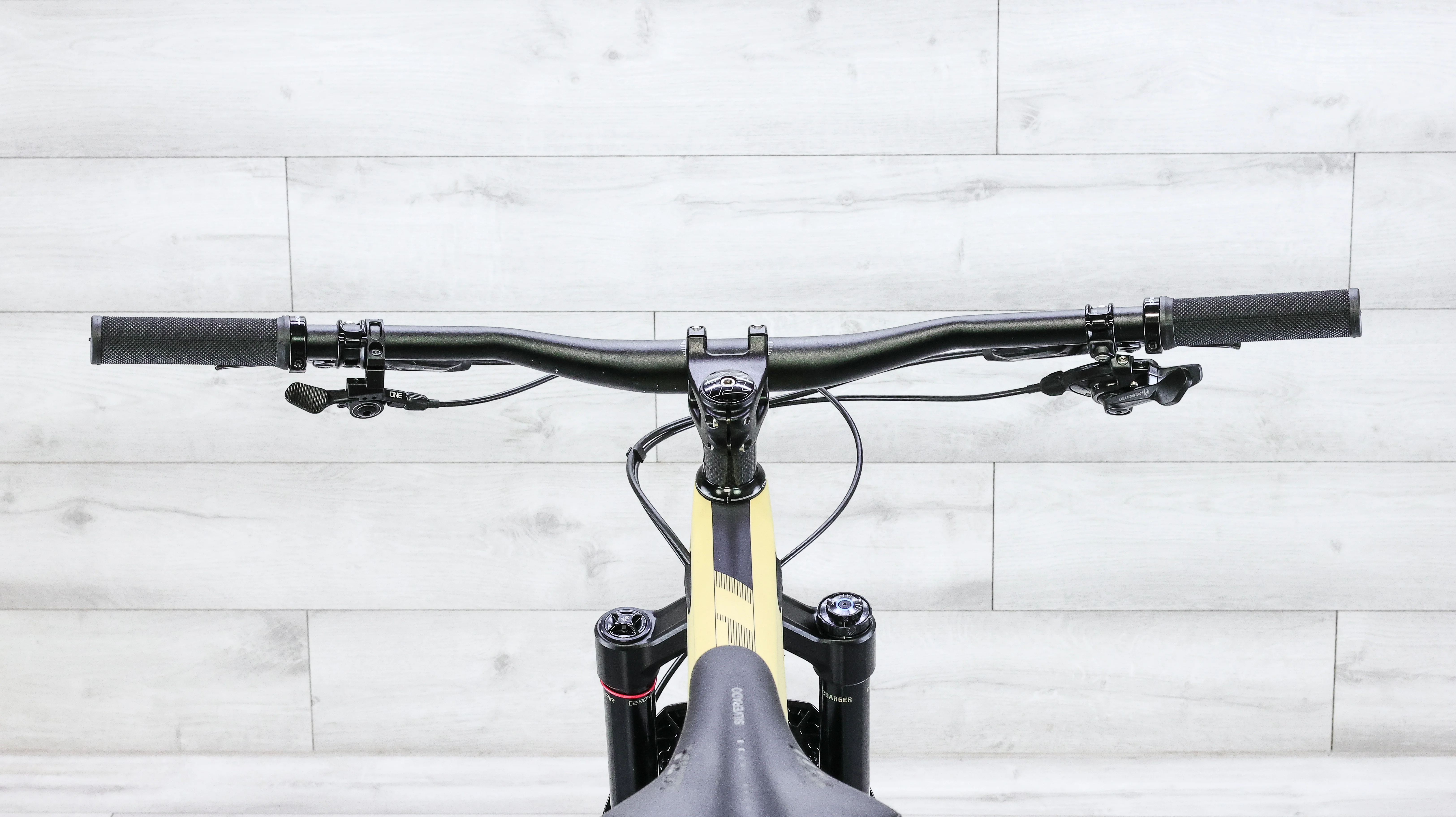 Yeti SB120 C-Series LR C2 Mountain Bike - 2025, Medium - Image 13