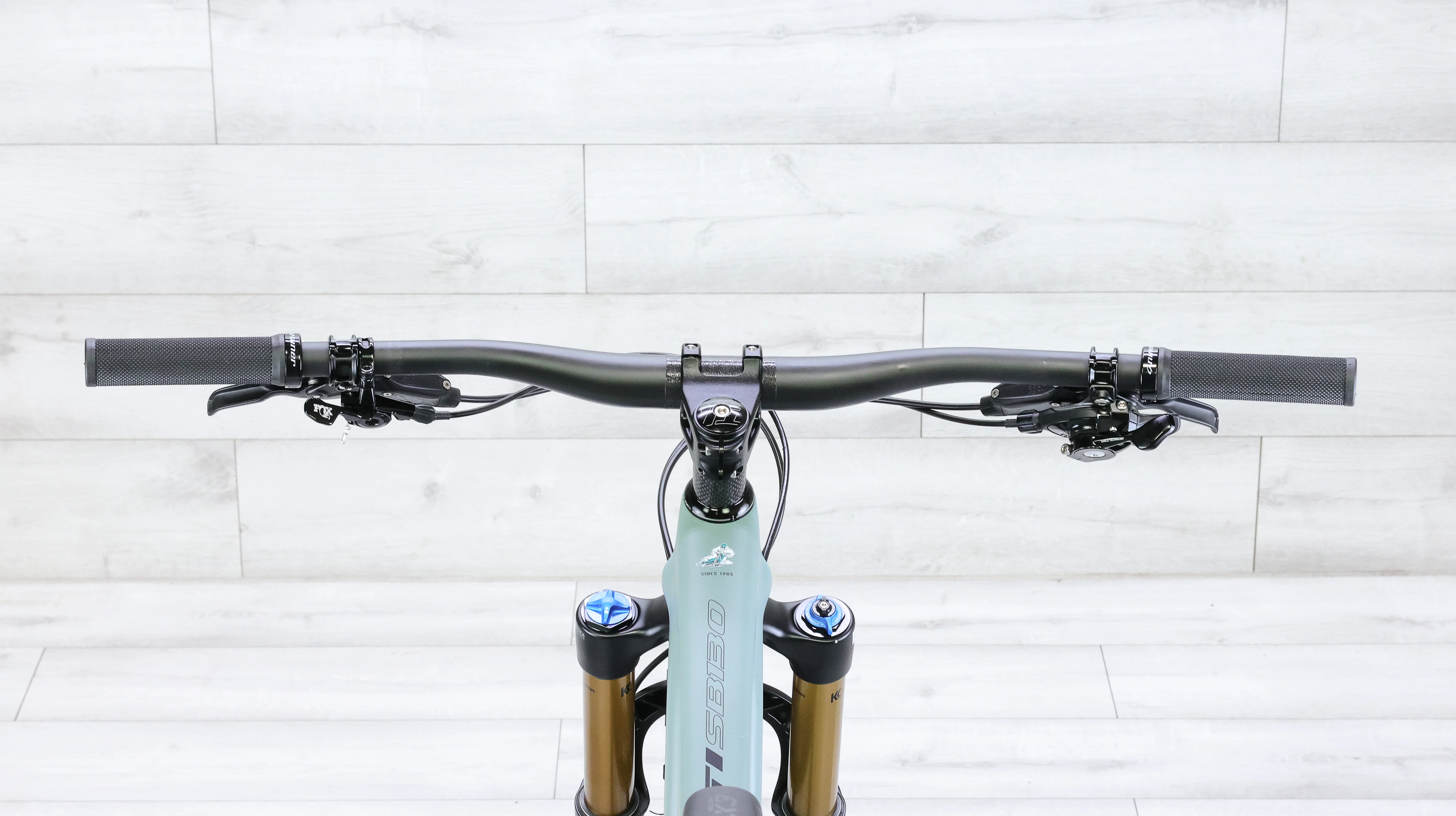 Yeti SB130 T2 Mountain Bike - 2023, Medium - Image 13