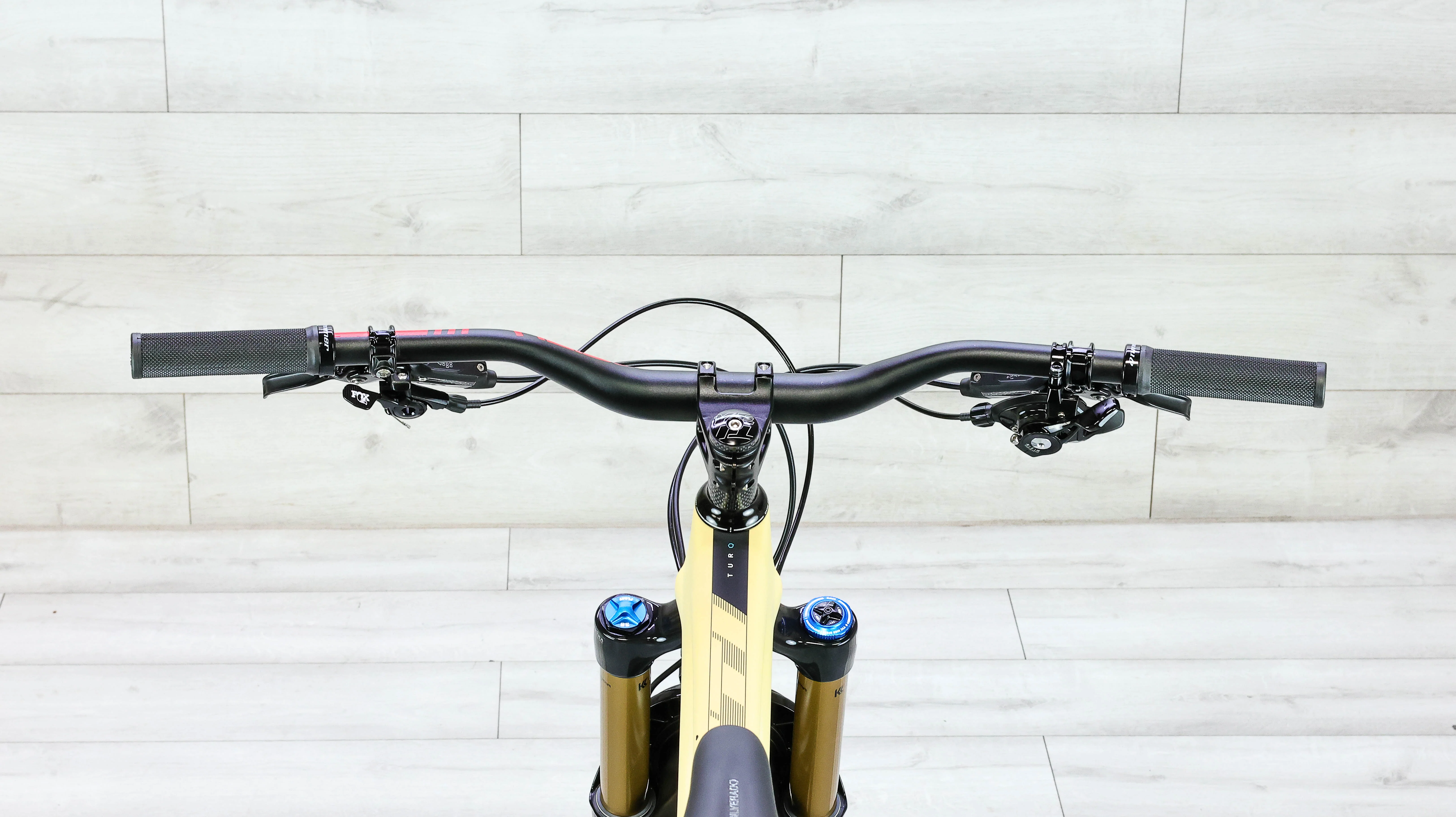 Yeti SB165 T2 Mountain Bike - 2022, Medium - Image 13