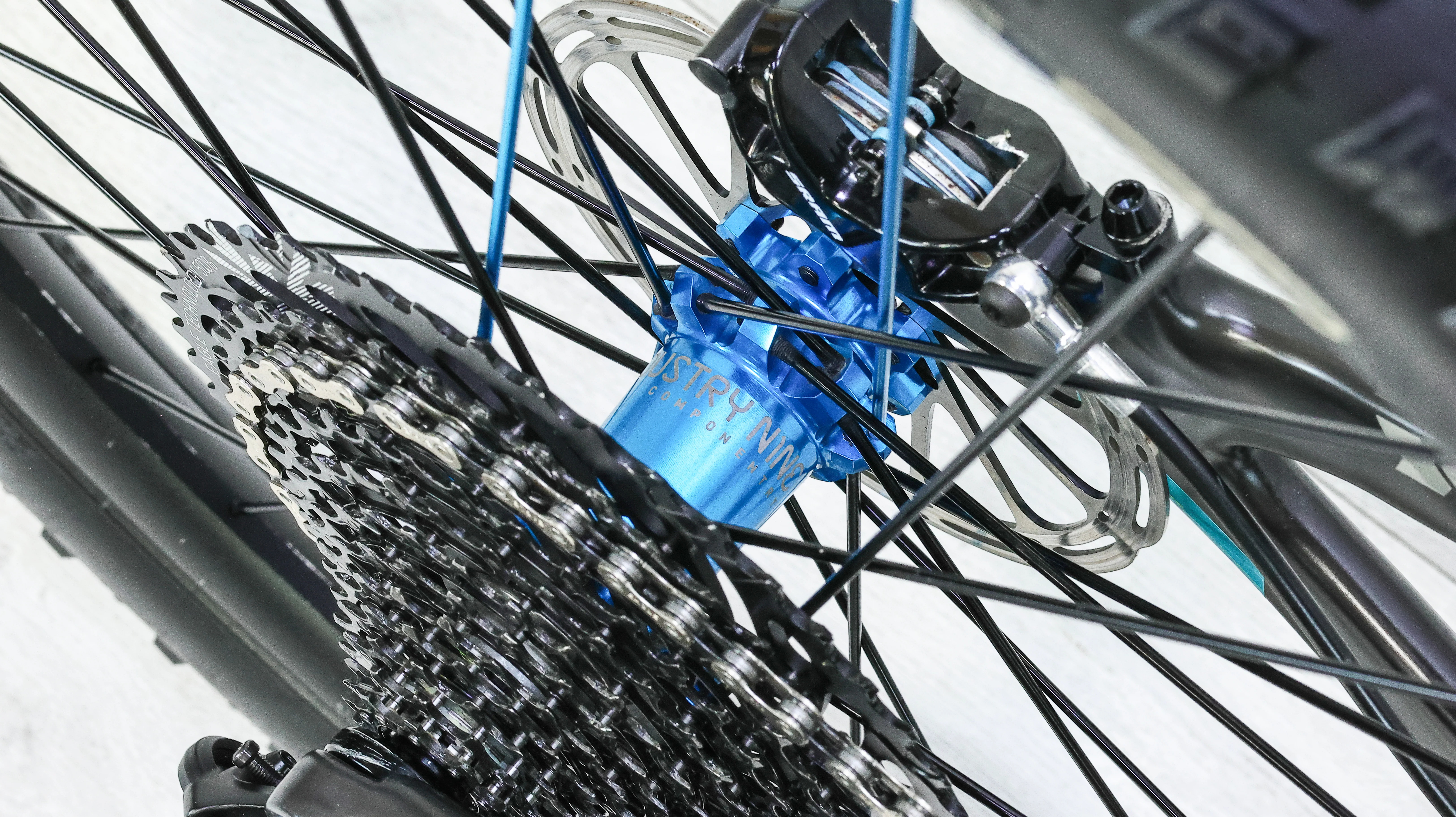 Yeti SB5 Mountain Bike - 2018, Medium - Image 15